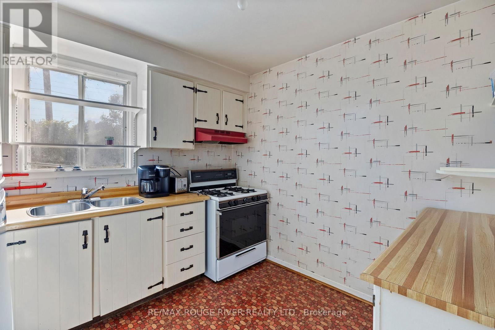 1611 GETA CIRCLE Image 9