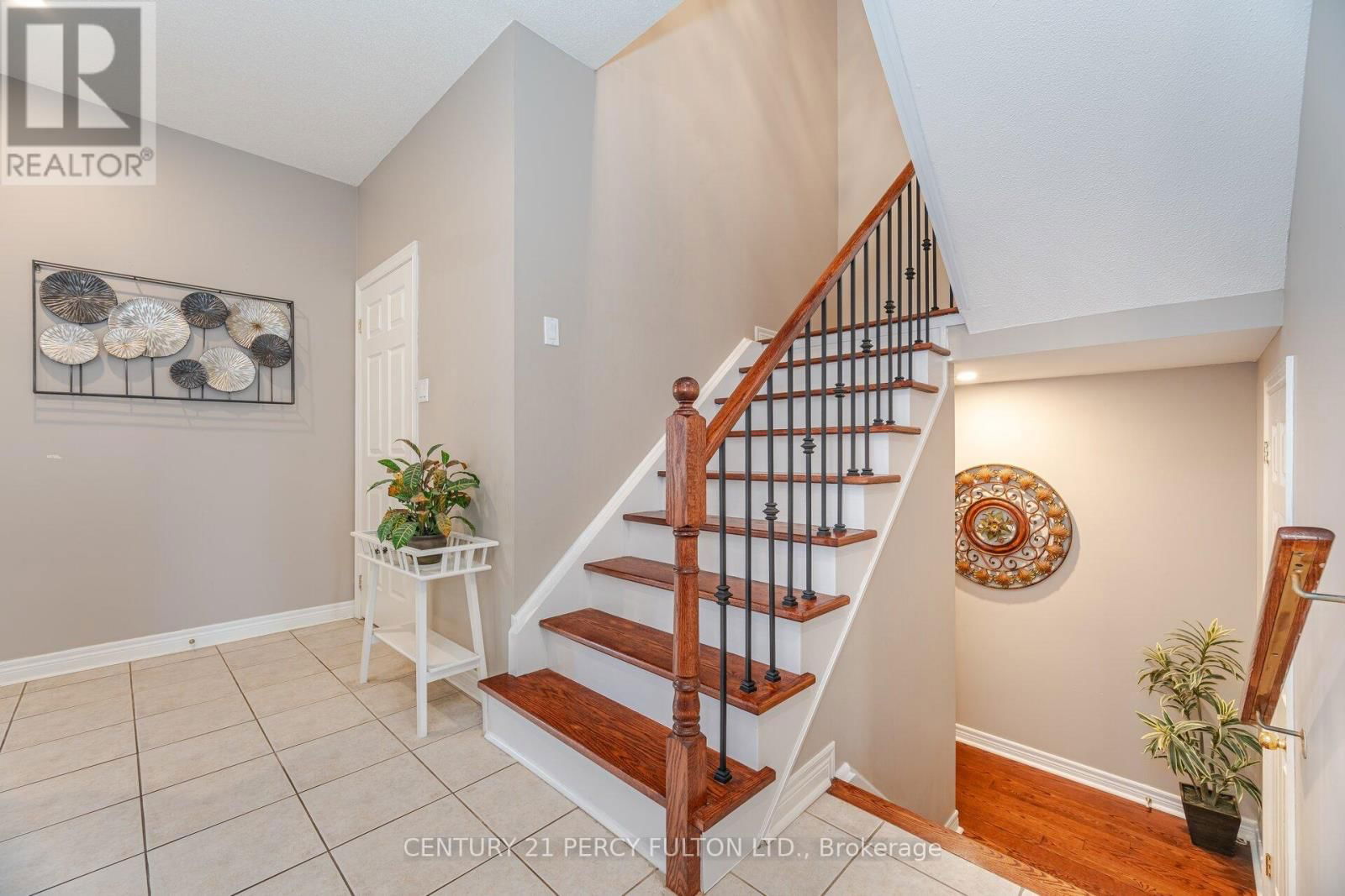 477 ROUGEWALK DRIVE Image 3