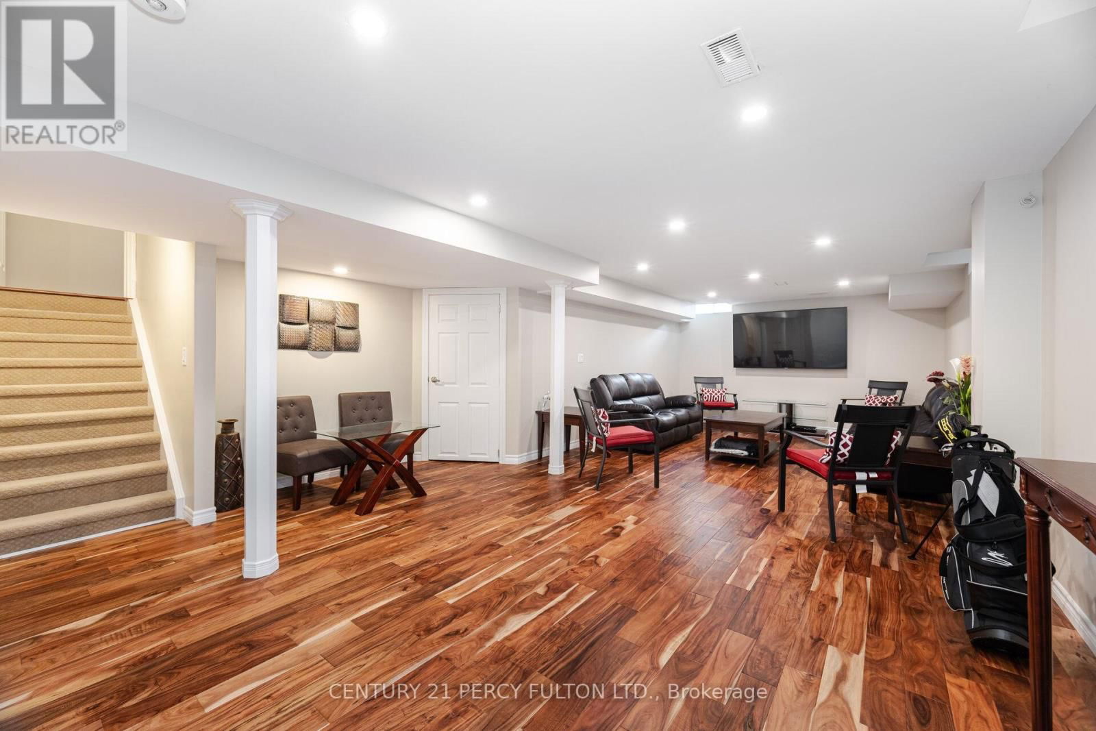 477 ROUGEWALK DRIVE Image 32