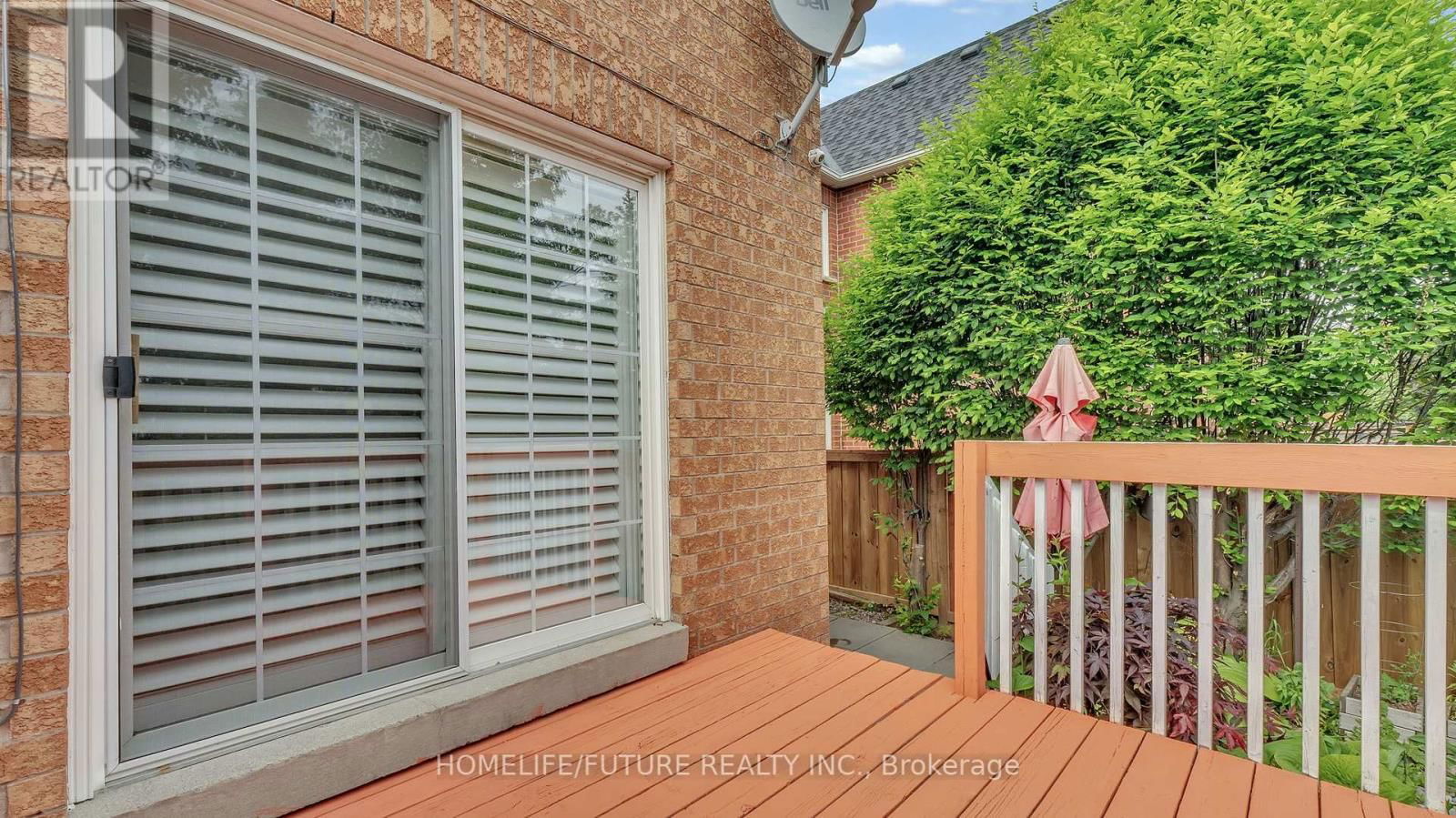 25 GATEWAY COURT Image 12