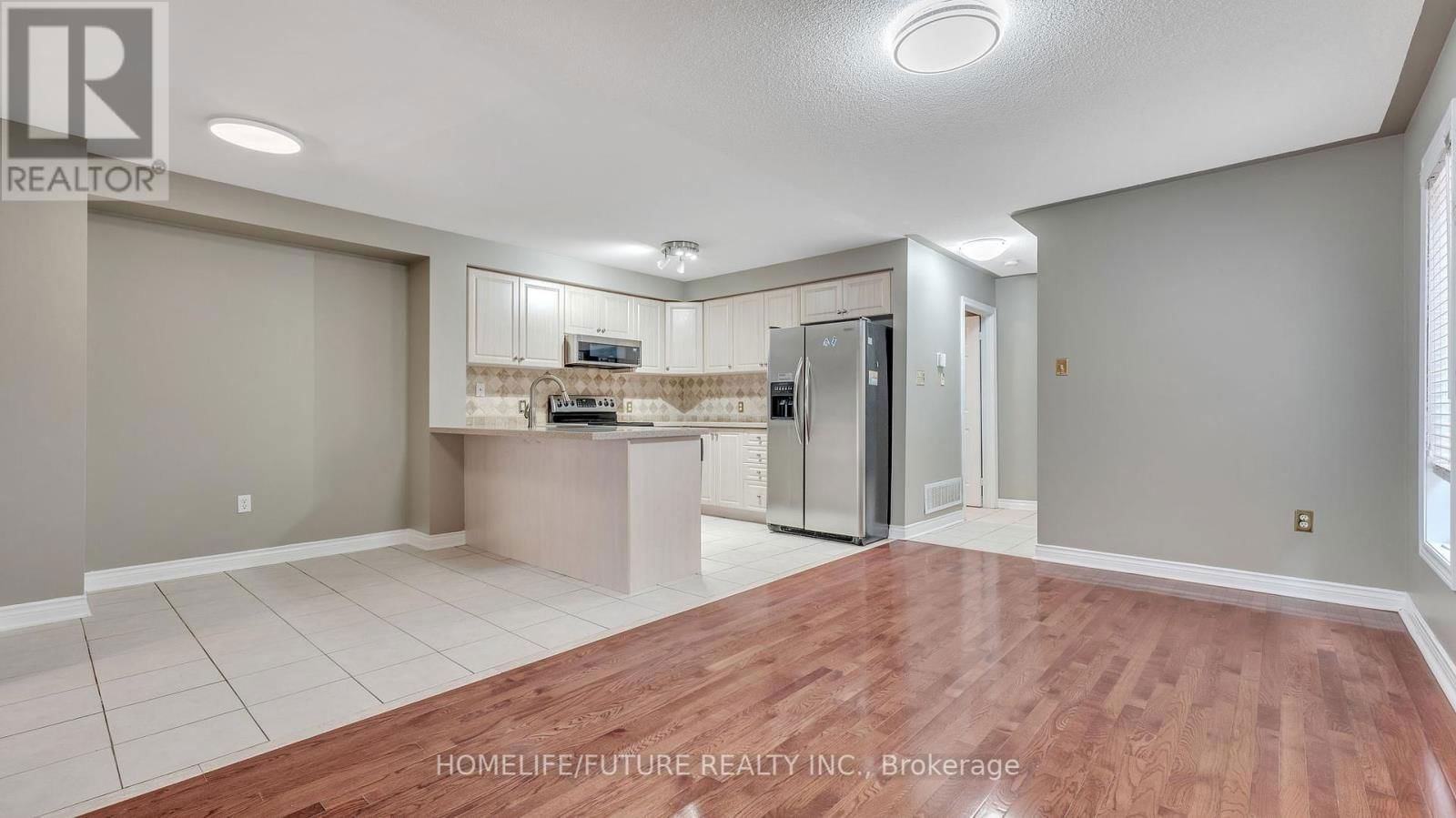 25 GATEWAY COURT Image 17