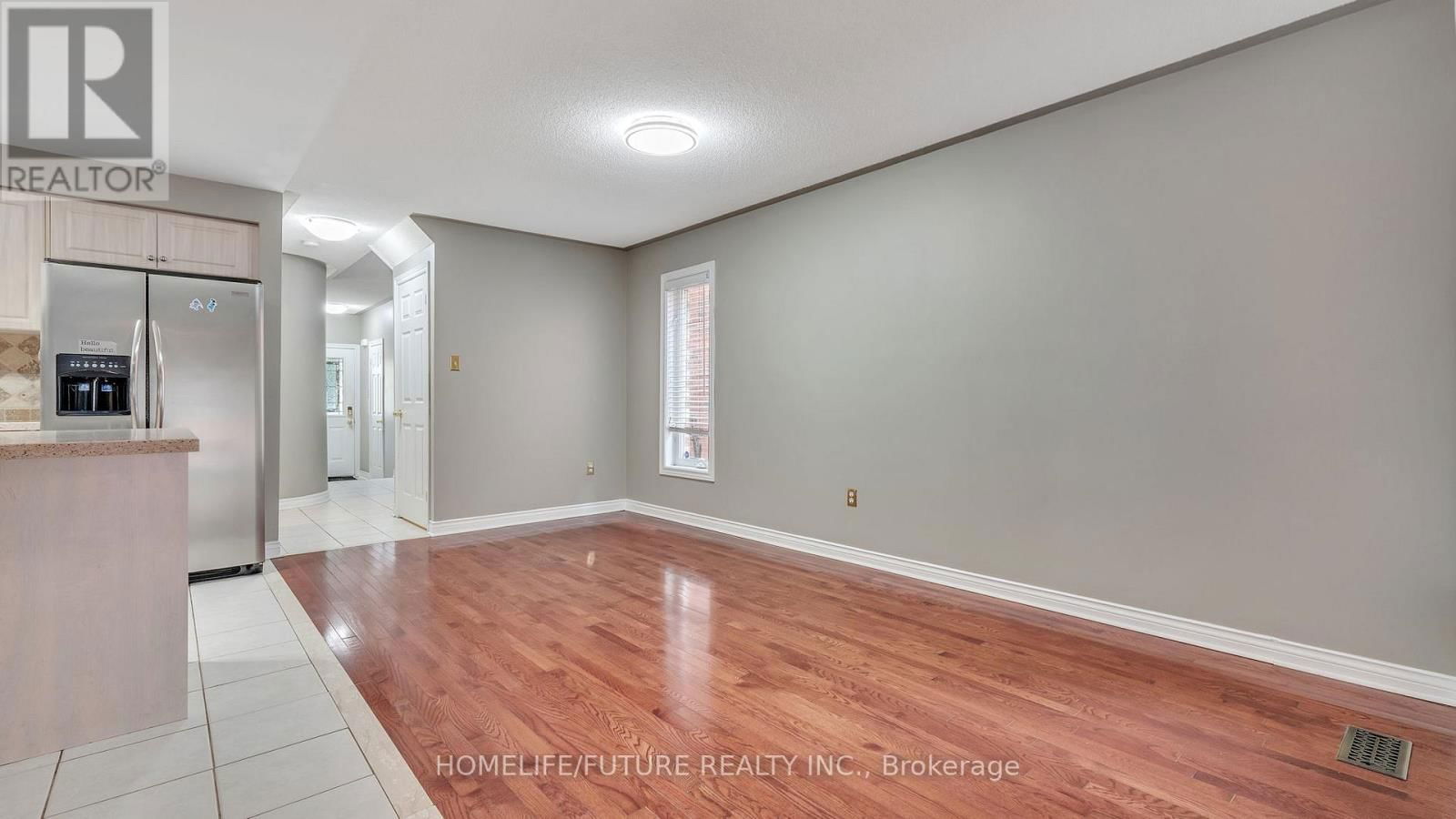 25 GATEWAY COURT Image 18
