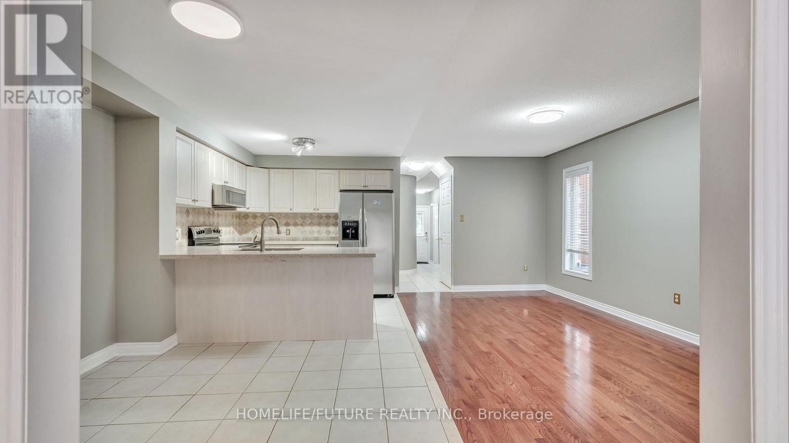 25 GATEWAY COURT Image 22