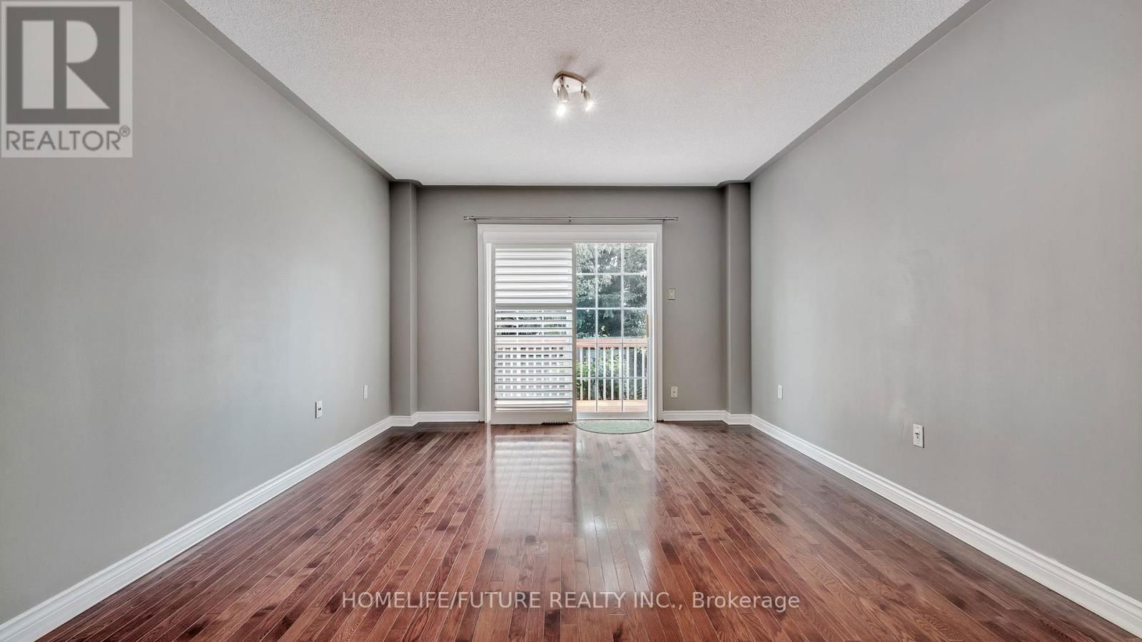 25 GATEWAY COURT Image 23
