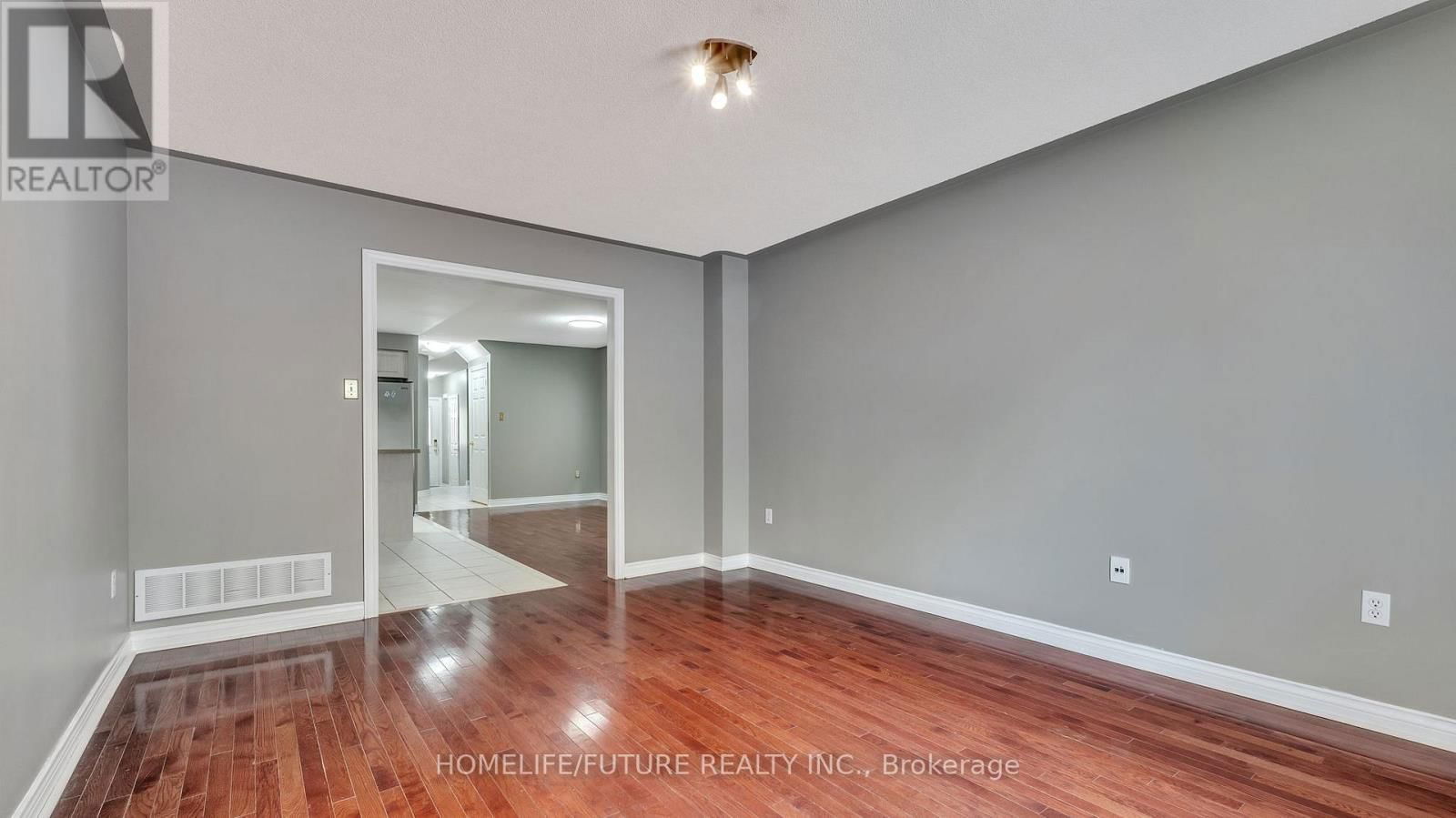 25 GATEWAY COURT Image 24