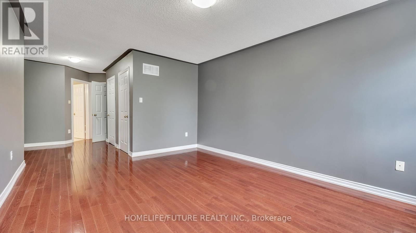 25 GATEWAY COURT Image 30