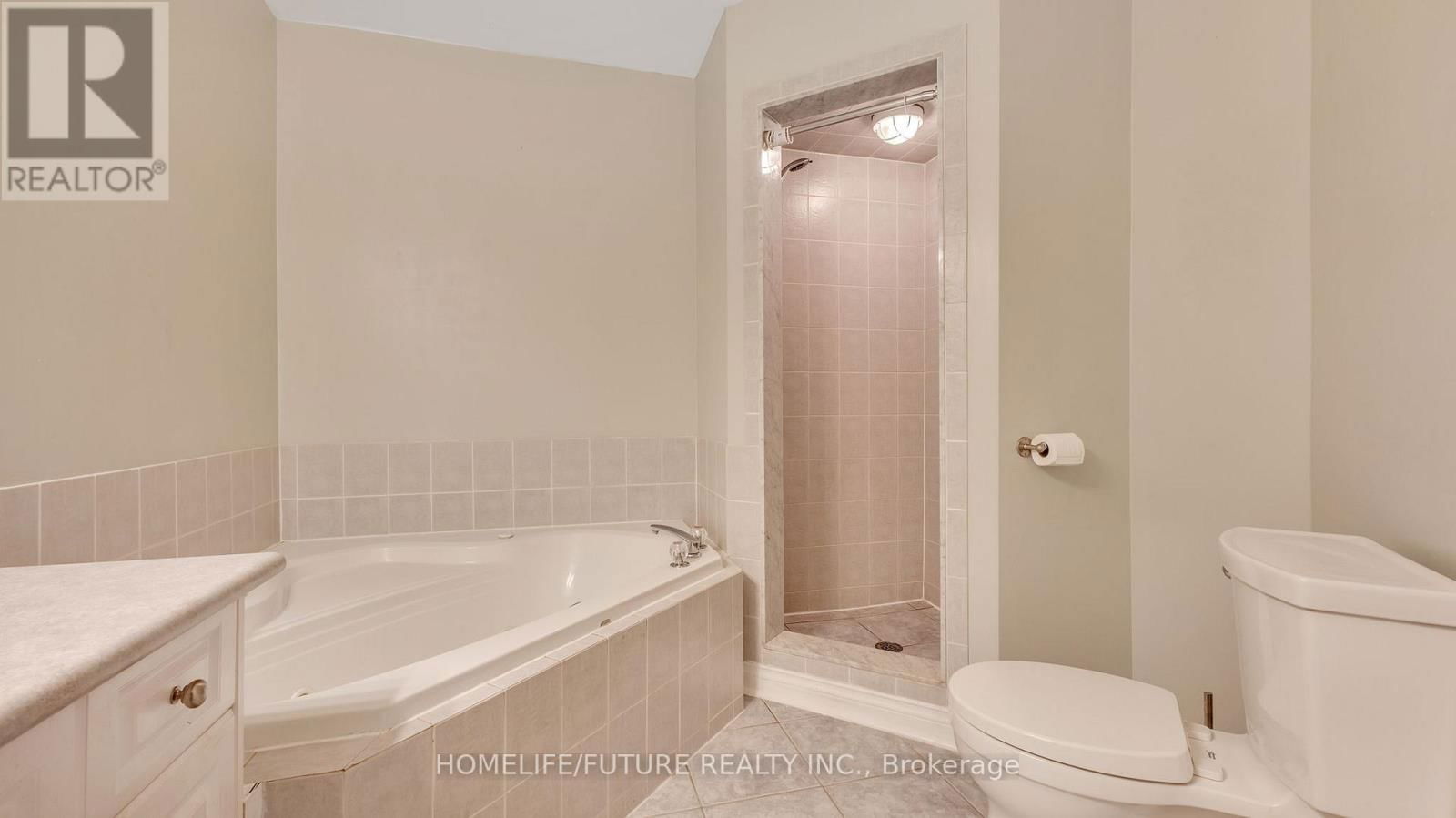 25 GATEWAY COURT Image 32