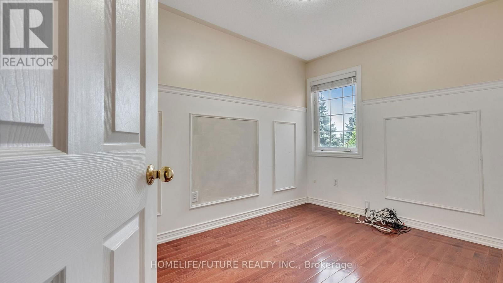 25 GATEWAY COURT Image 33