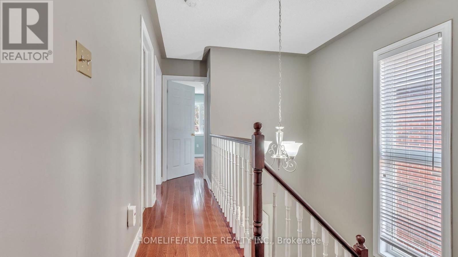 25 GATEWAY COURT Image 35