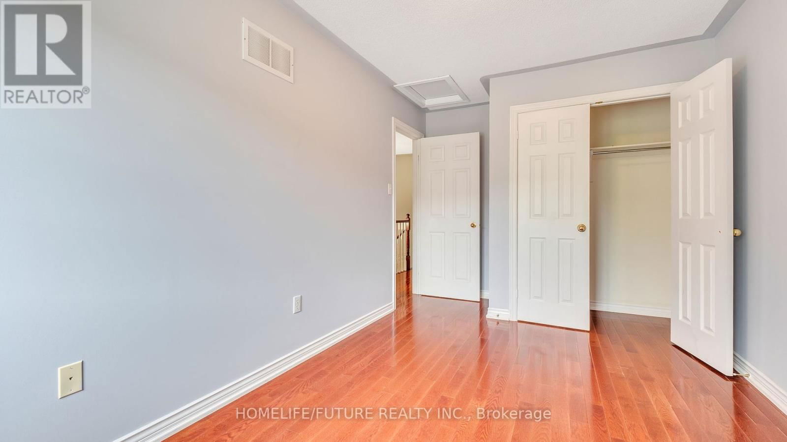25 GATEWAY COURT Image 39