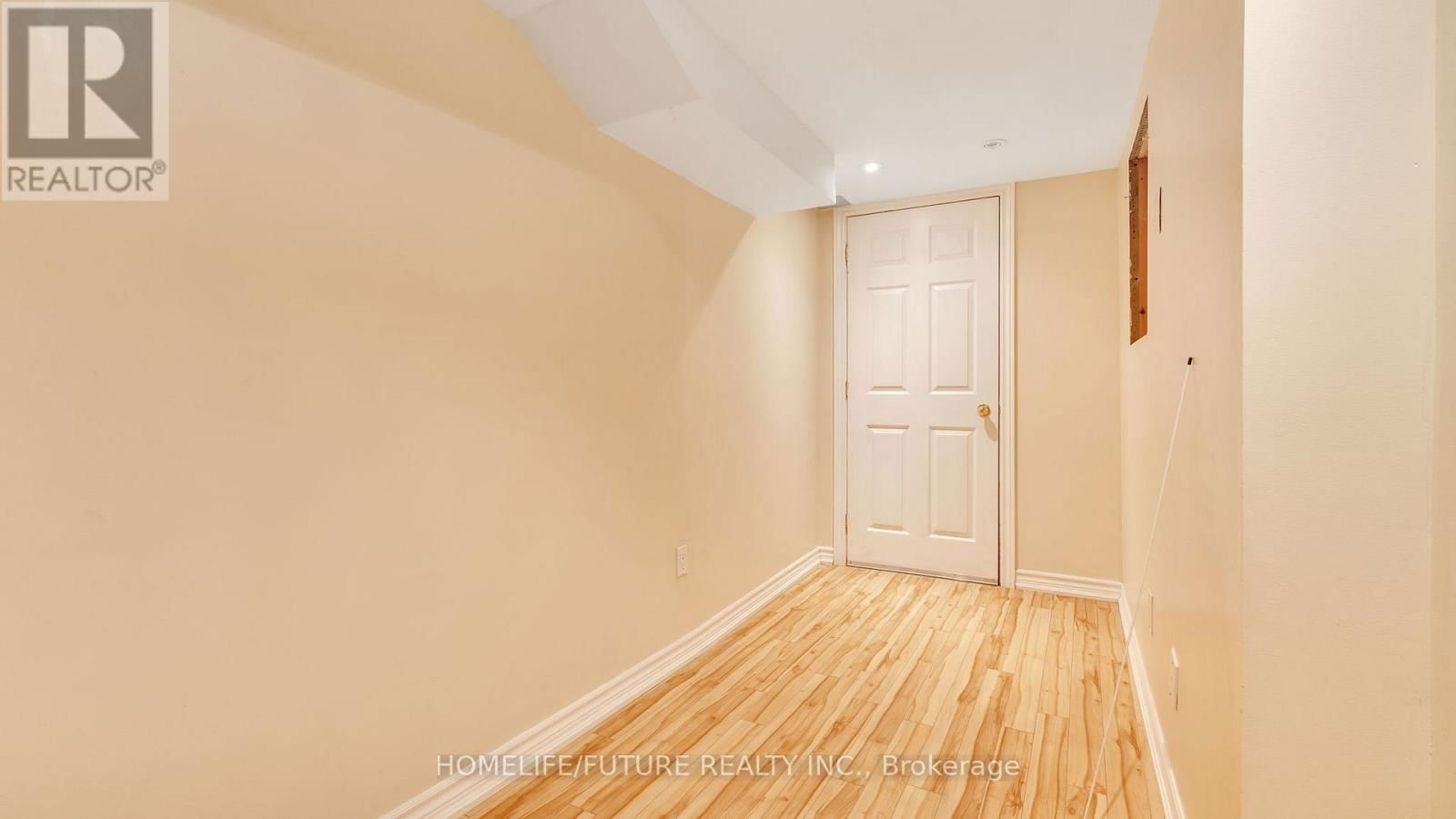 25 GATEWAY COURT Image 43
