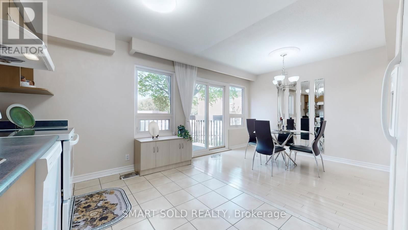 19 - 2606 MIDLAND AVENUE Image 17
