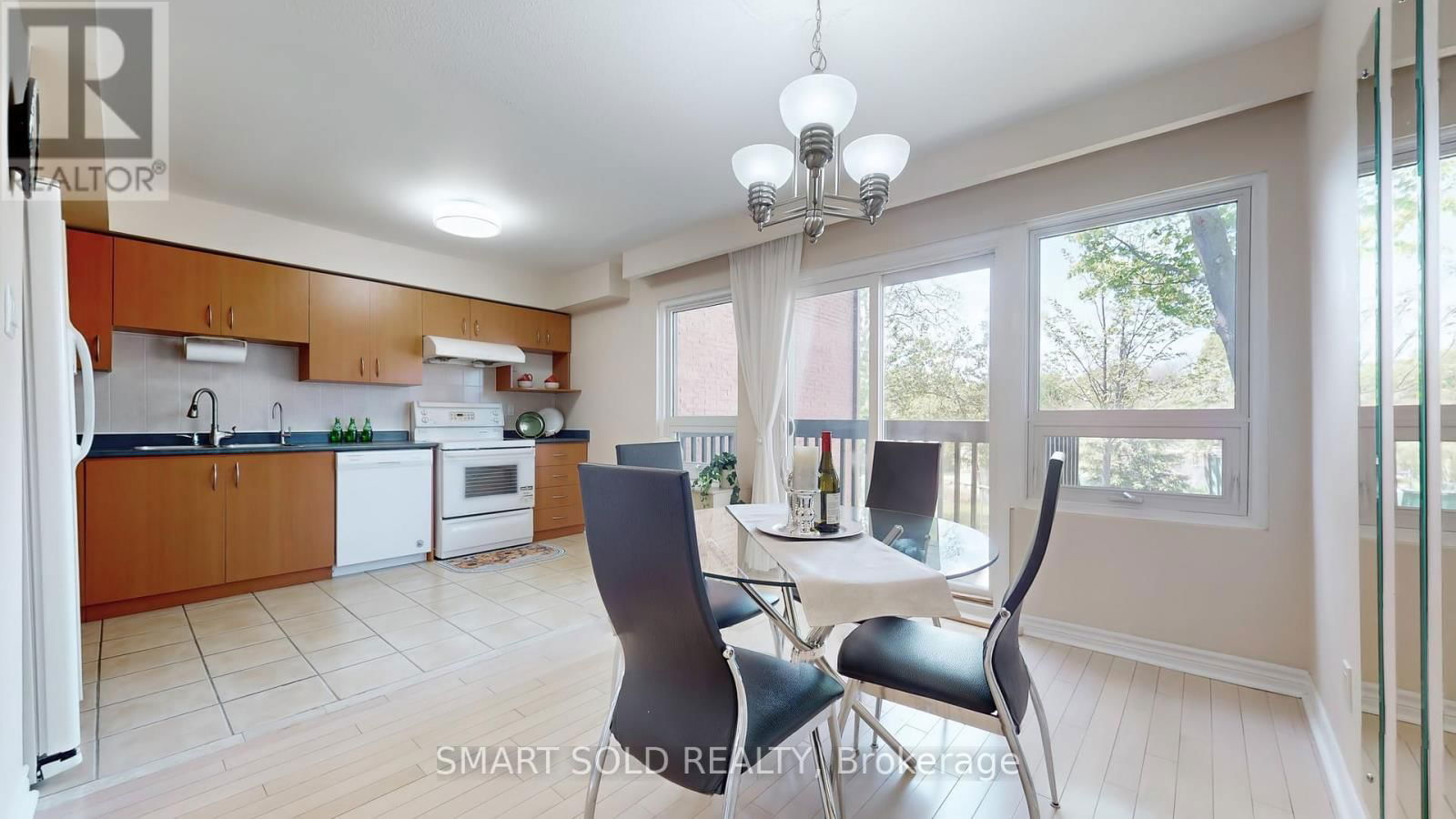 19 - 2606 MIDLAND AVENUE Image 18