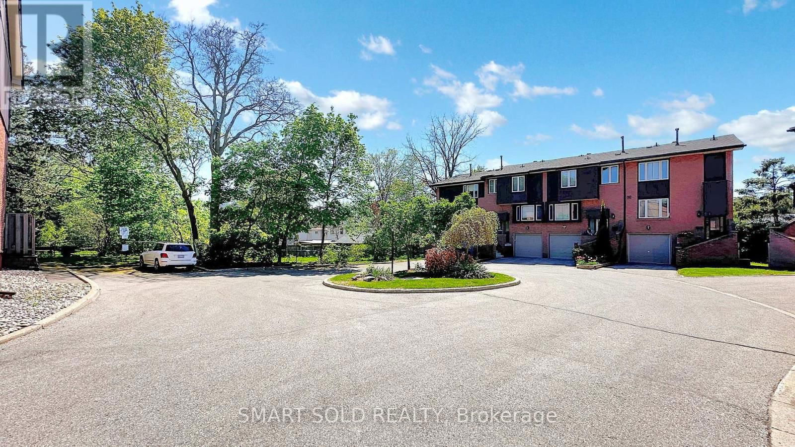 19 - 2606 MIDLAND AVENUE Image 49