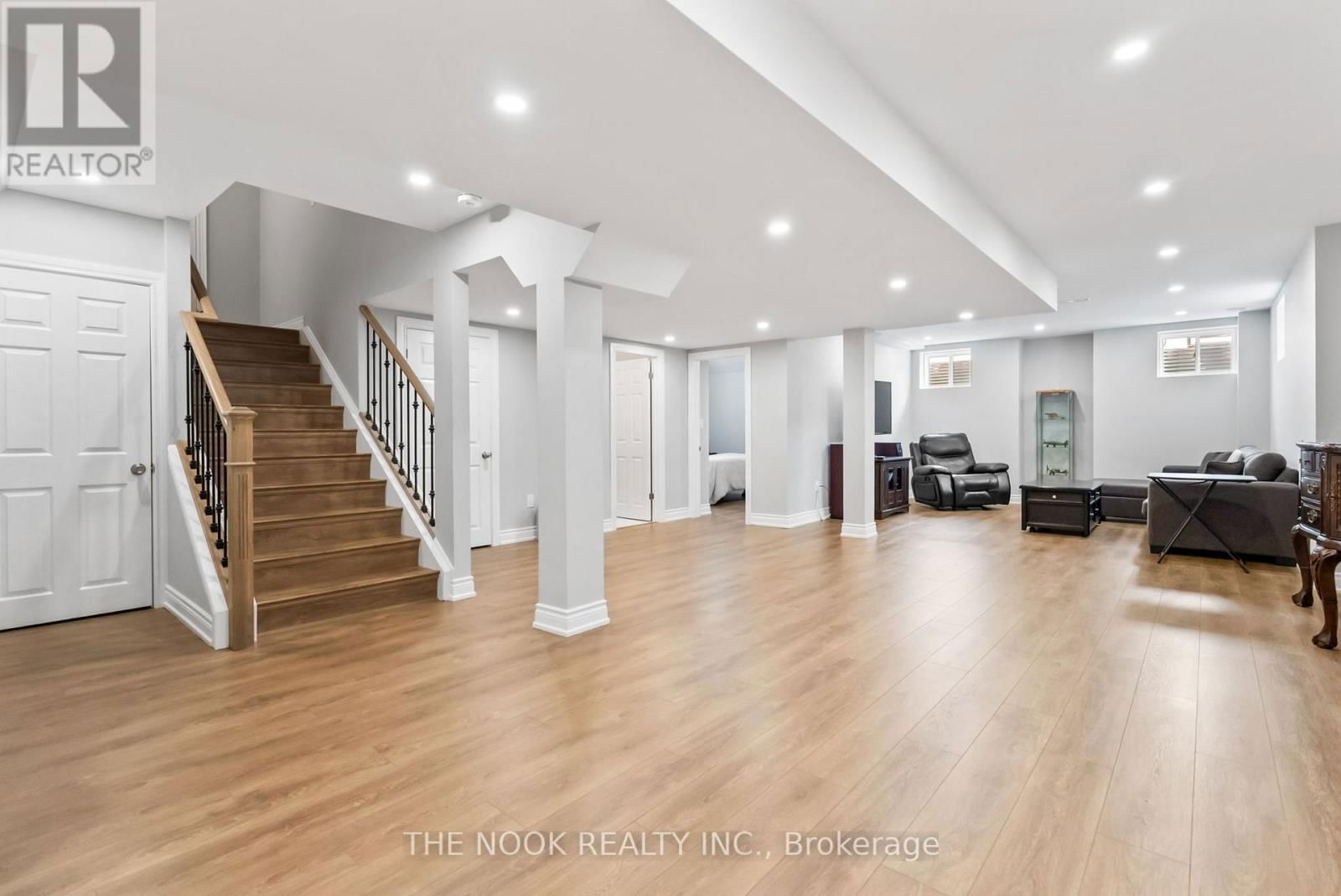 110 WAMSLEY CRESCENT Image 39