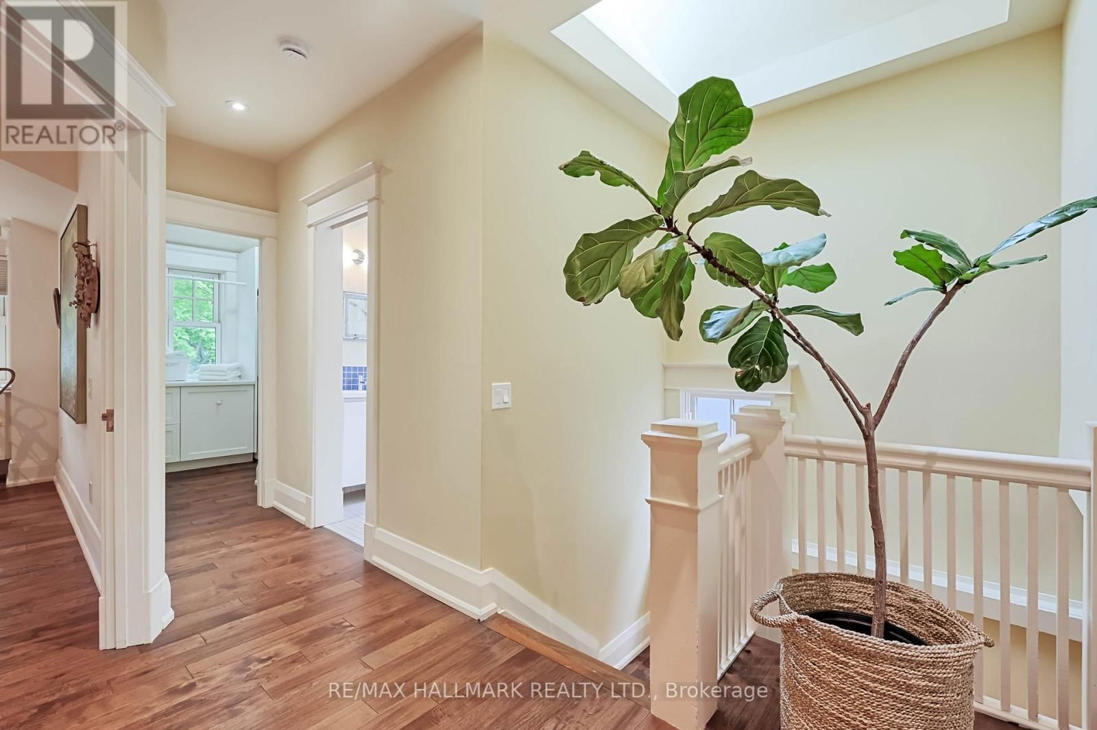 8 SILVER BIRCH AVENUE Image 20