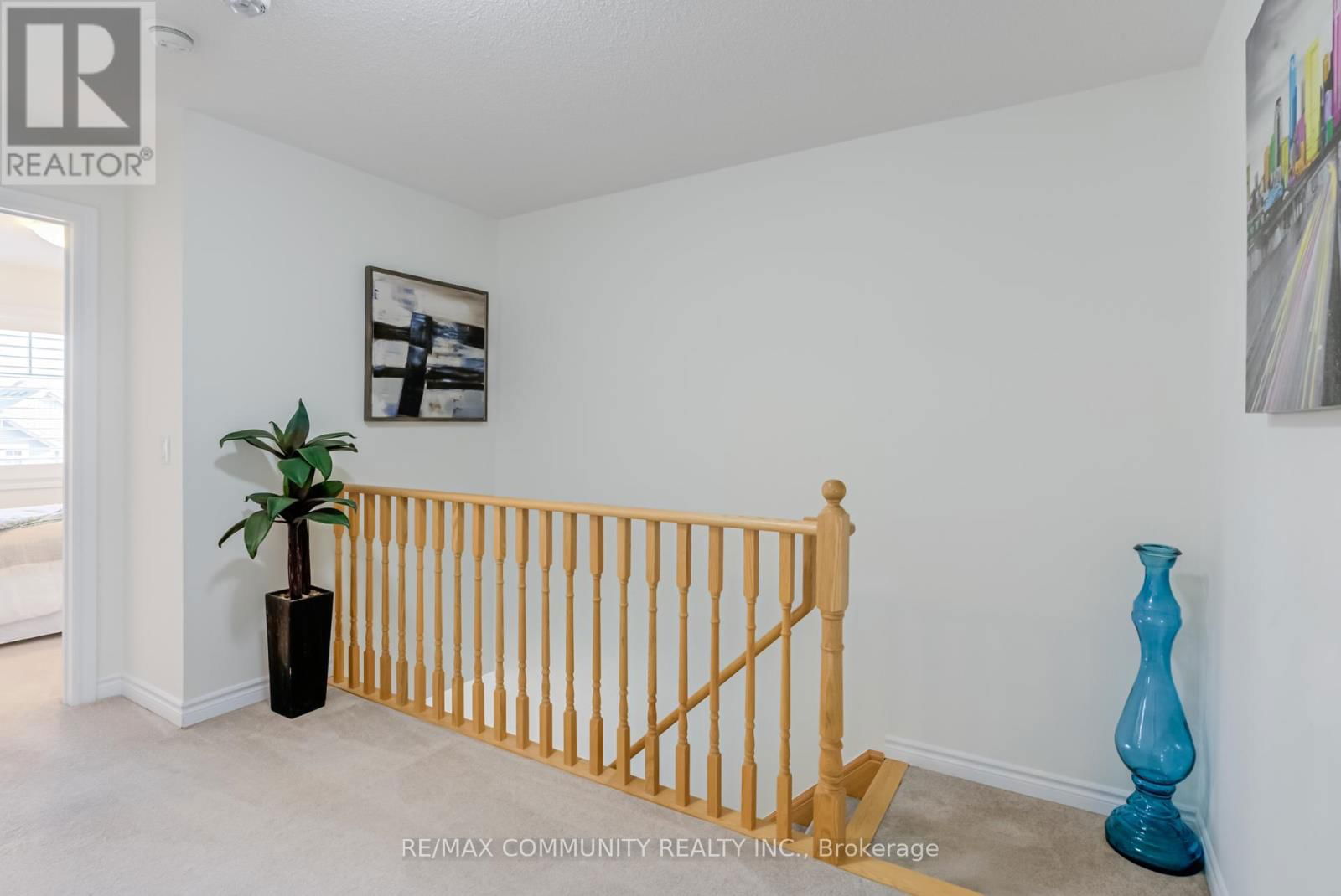 52 NEARCO CRESCENT Image 17