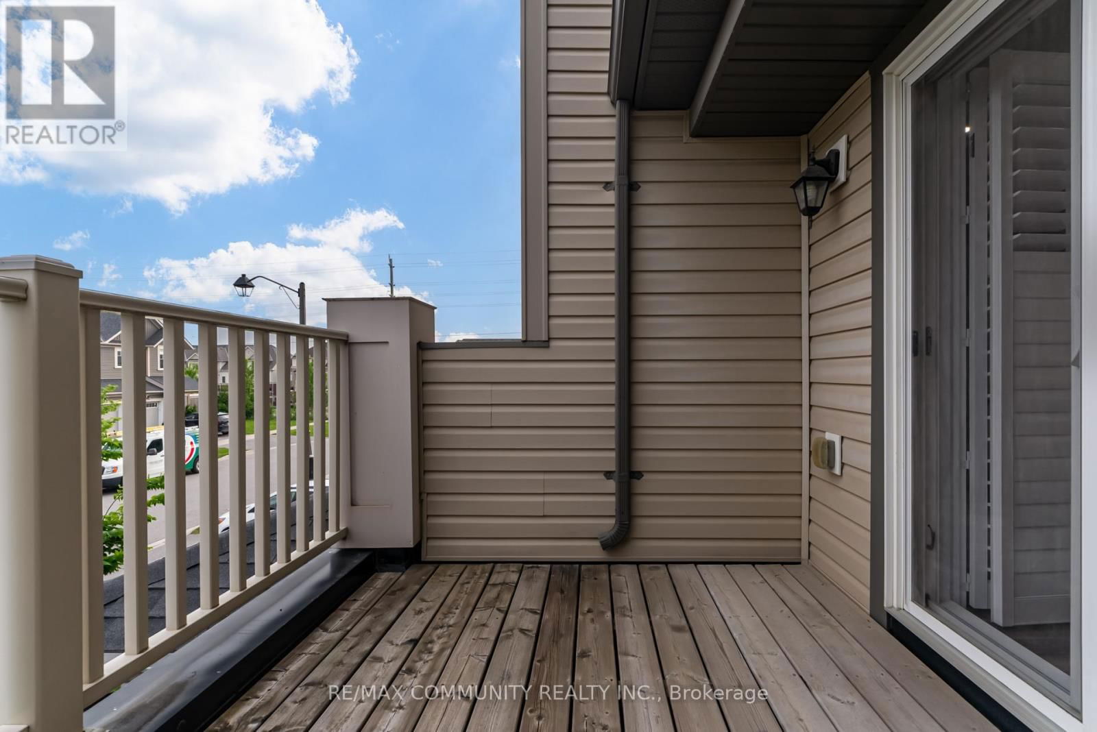 52 NEARCO CRESCENT Image 27
