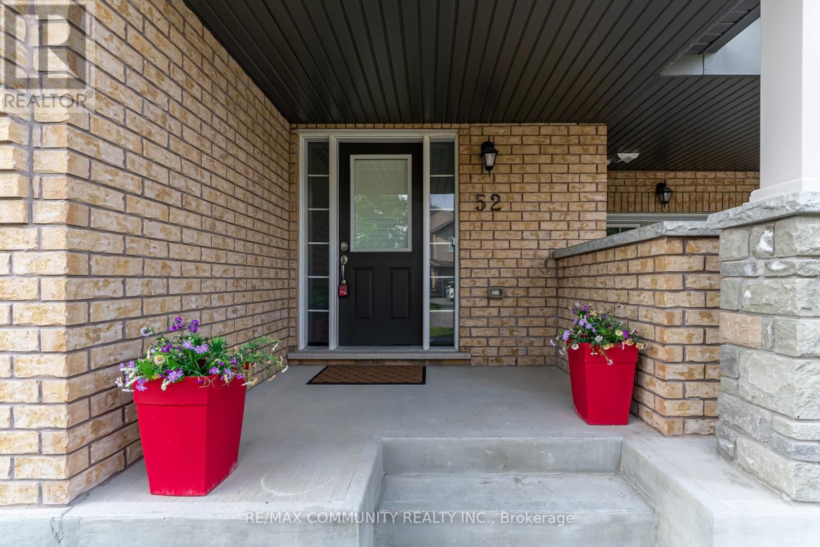 52 NEARCO CRESCENT Image 3