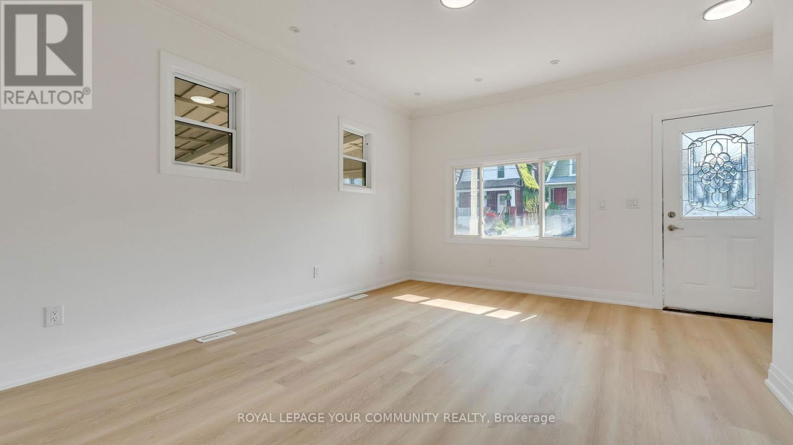 287 JARVIS STREET Image 24