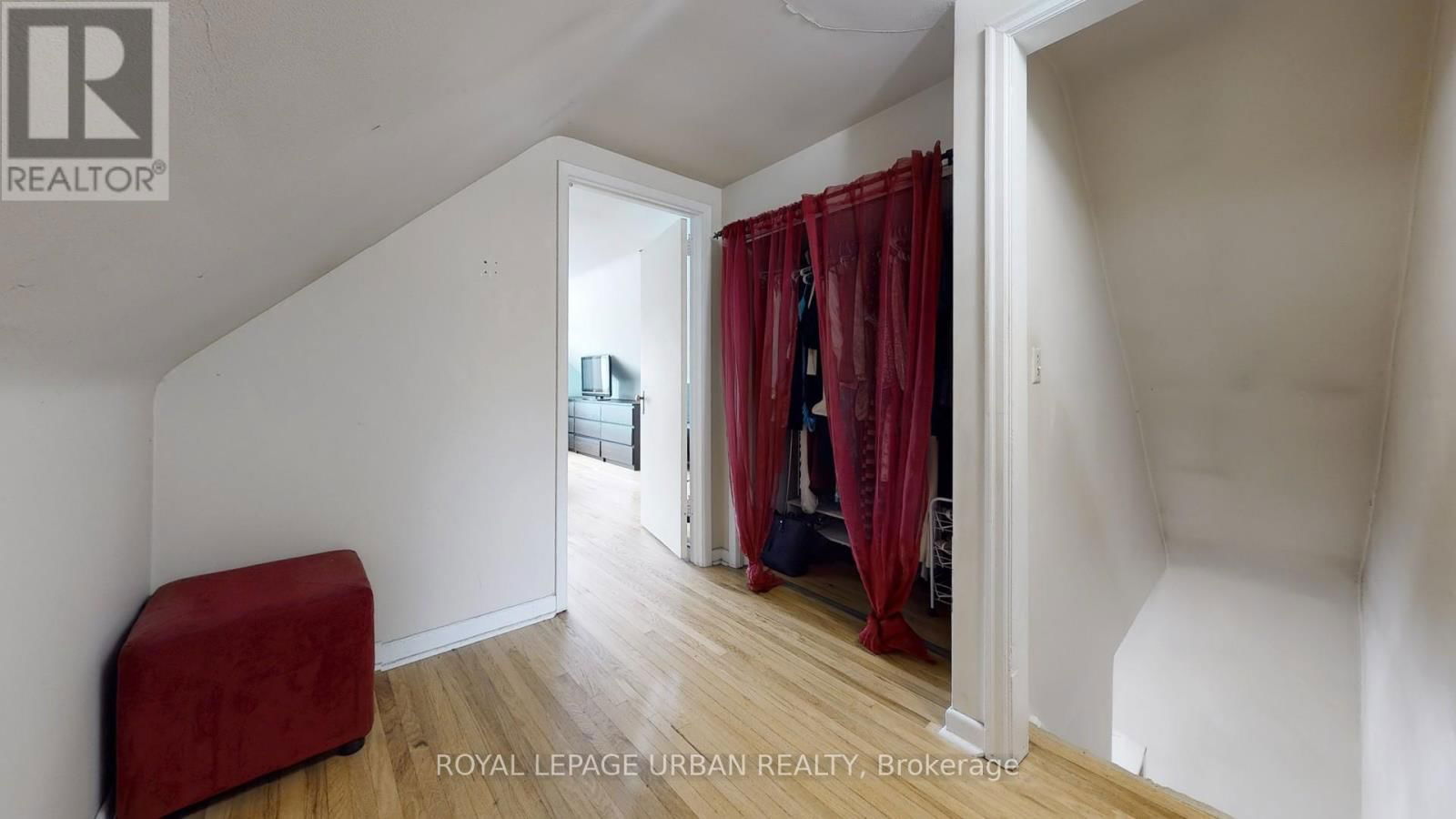 61 BINSWOOD AVENUE Image 20