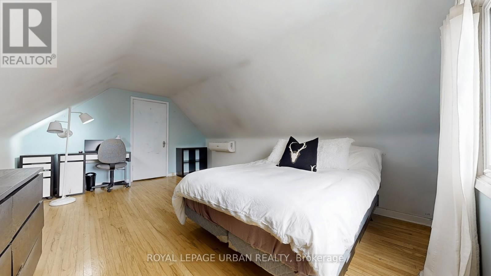 61 BINSWOOD AVENUE Image 23