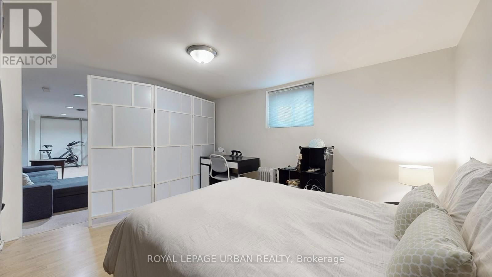 61 BINSWOOD AVENUE Image 29