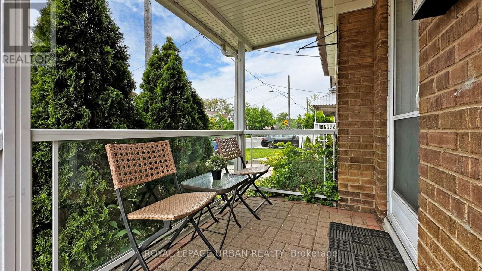 61 BINSWOOD AVENUE Image 4