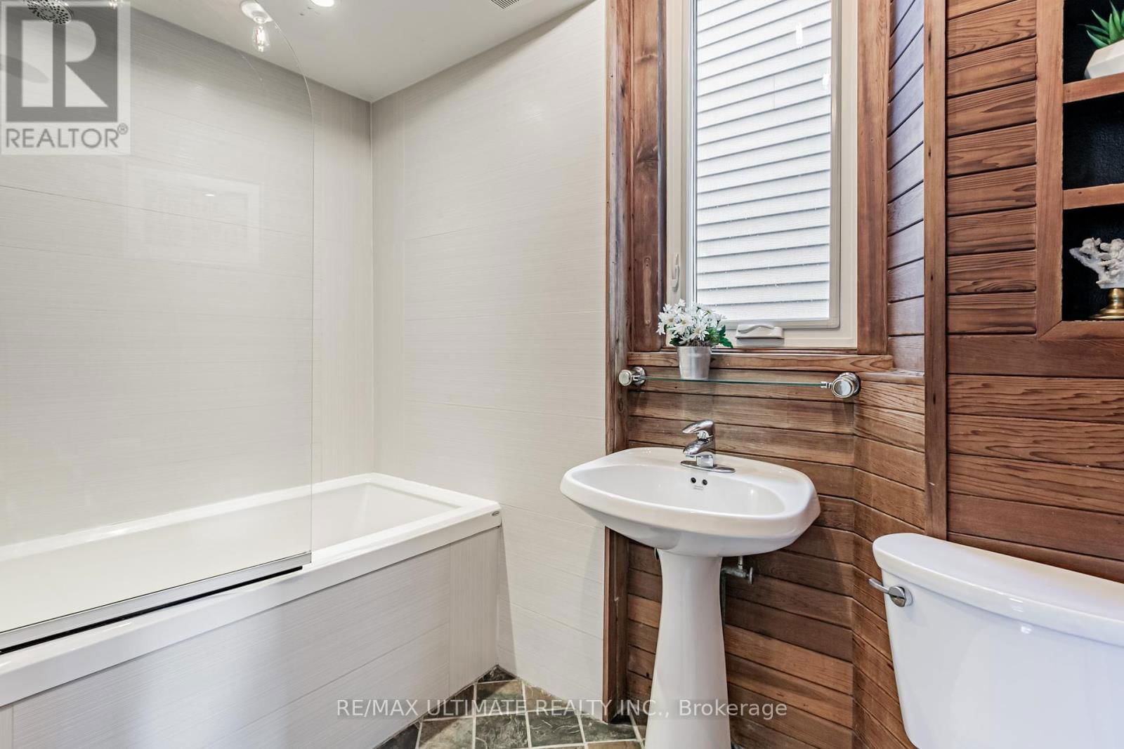 275 KENILWORTH AVENUE Image 39