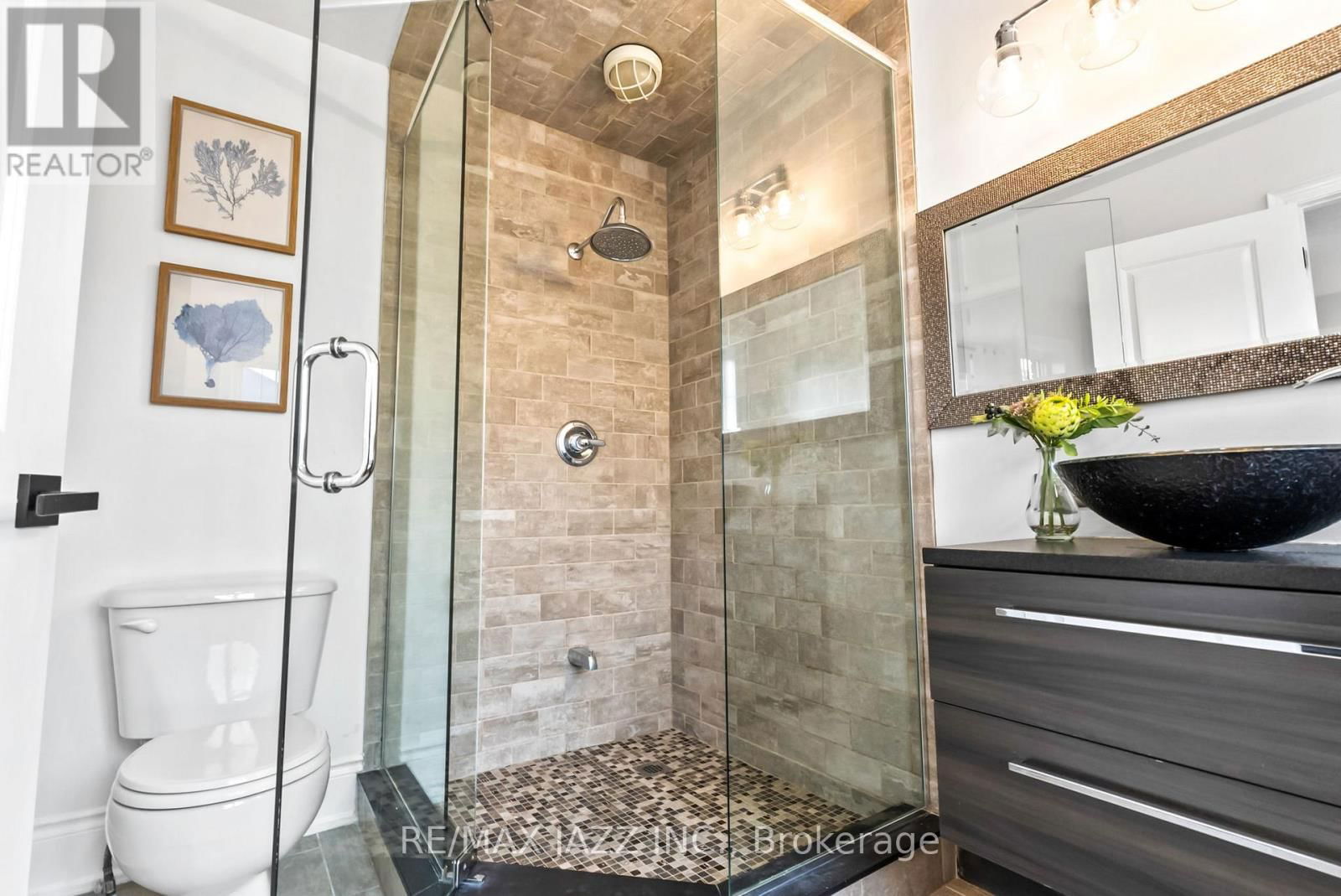 119 BETTINA PLACE Image 30