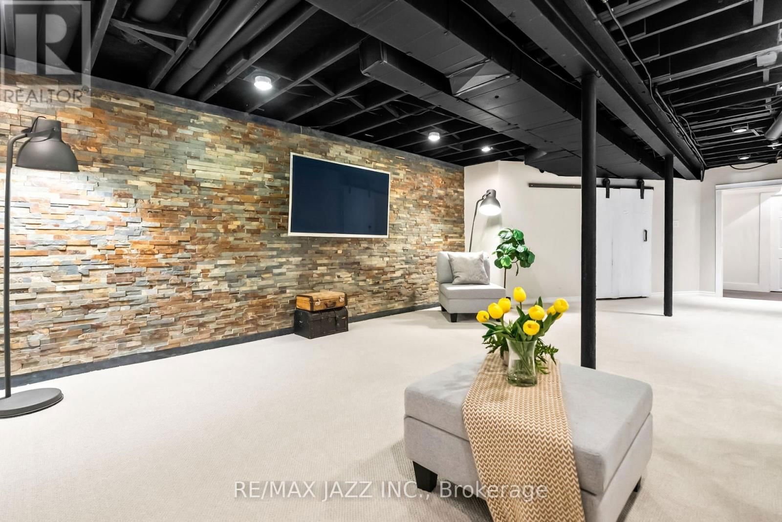 119 BETTINA PLACE Image 38