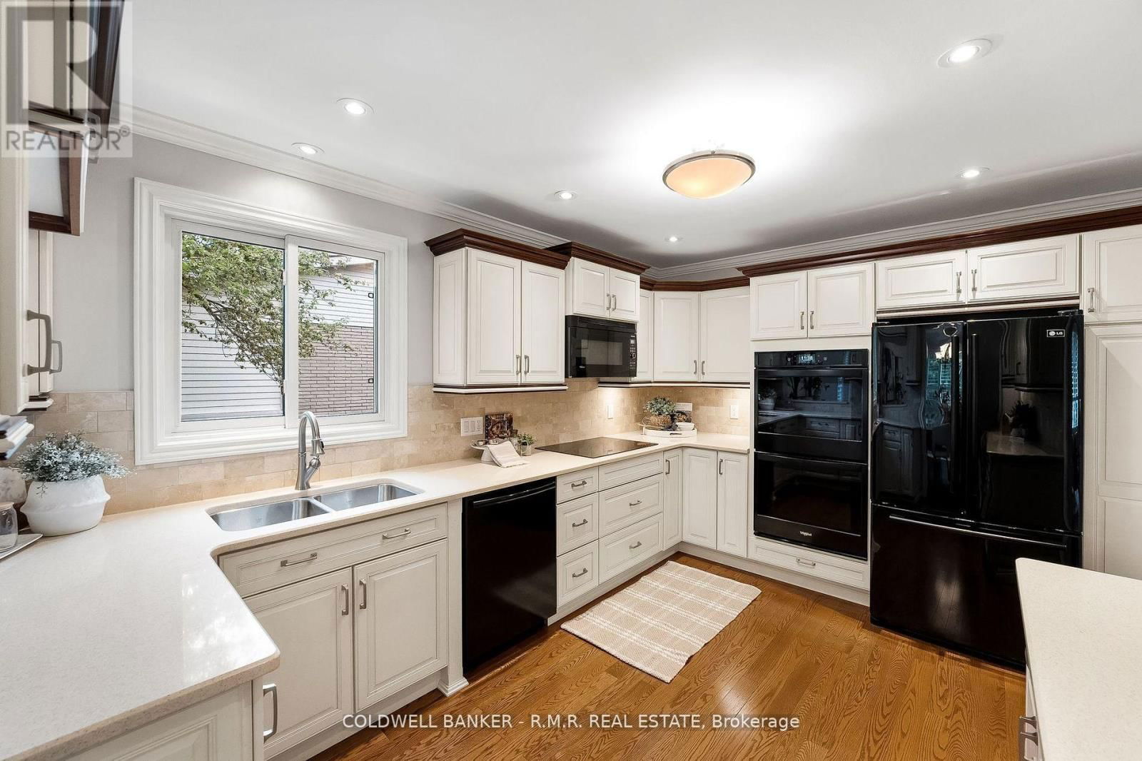 922 WYLDEWOOD DRIVE Image 5