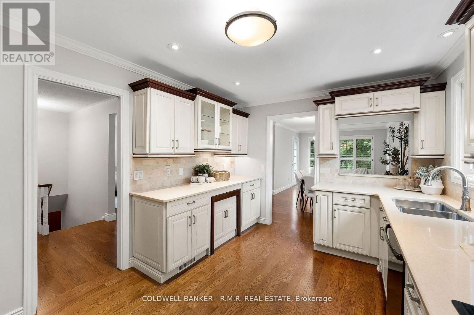 922 WYLDEWOOD DRIVE Image 6