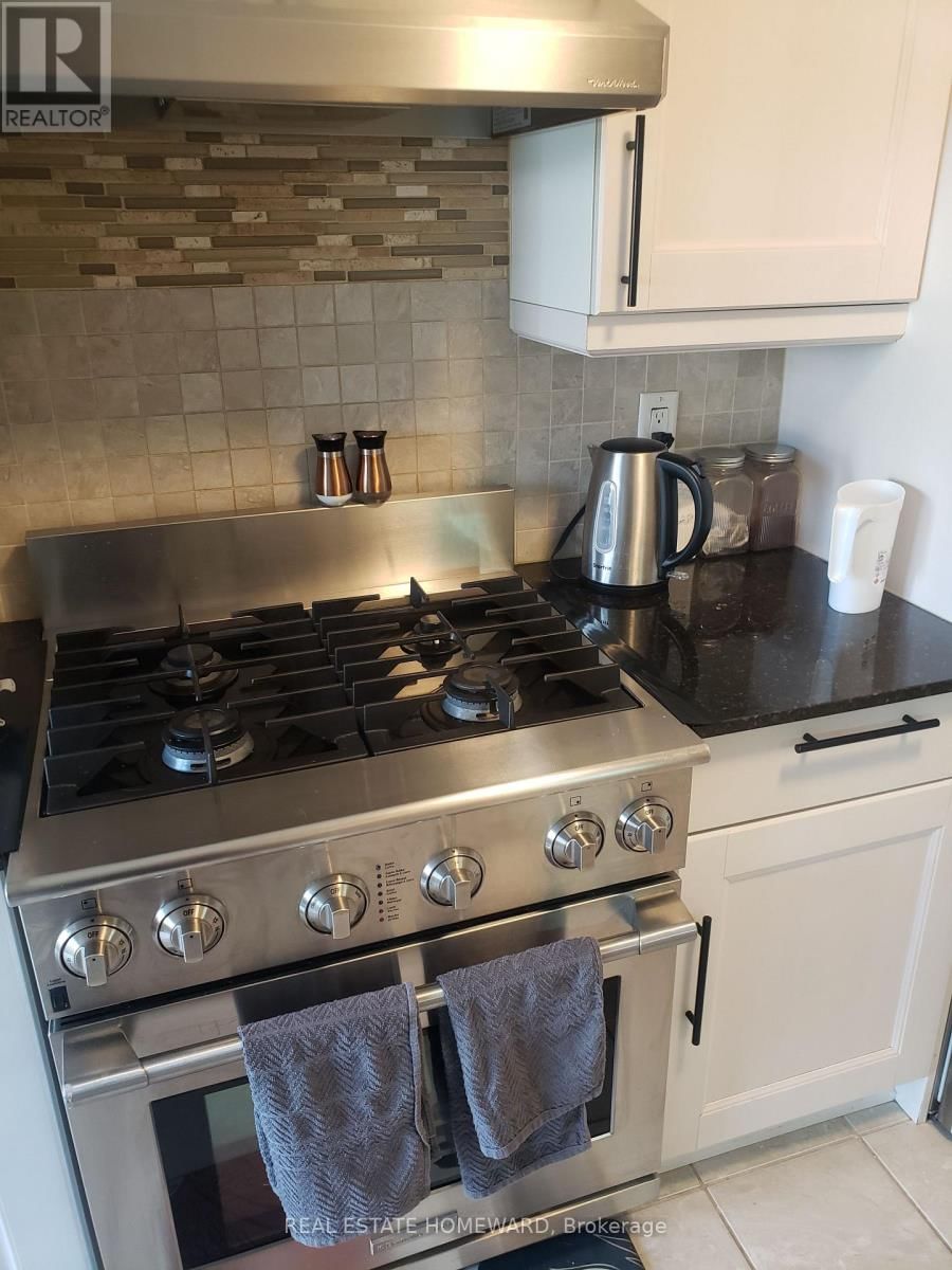 551 DORCHESTER DRIVE Image 16