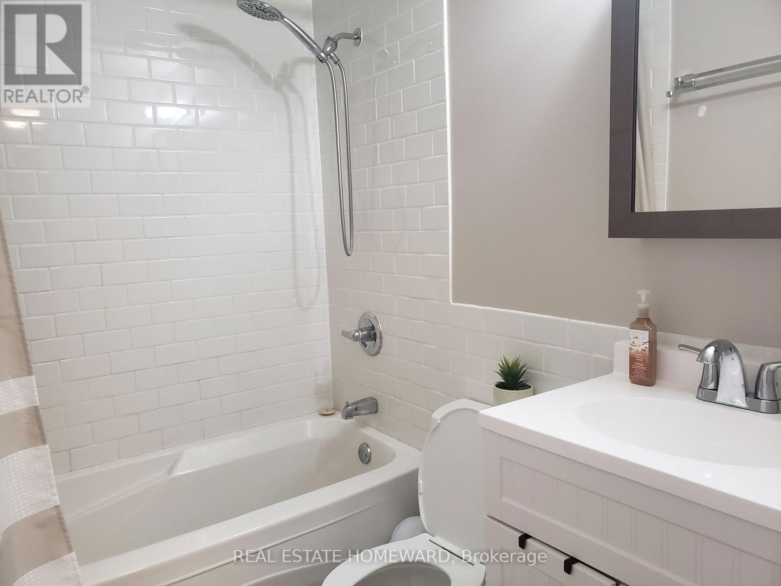 551 DORCHESTER DRIVE Image 6