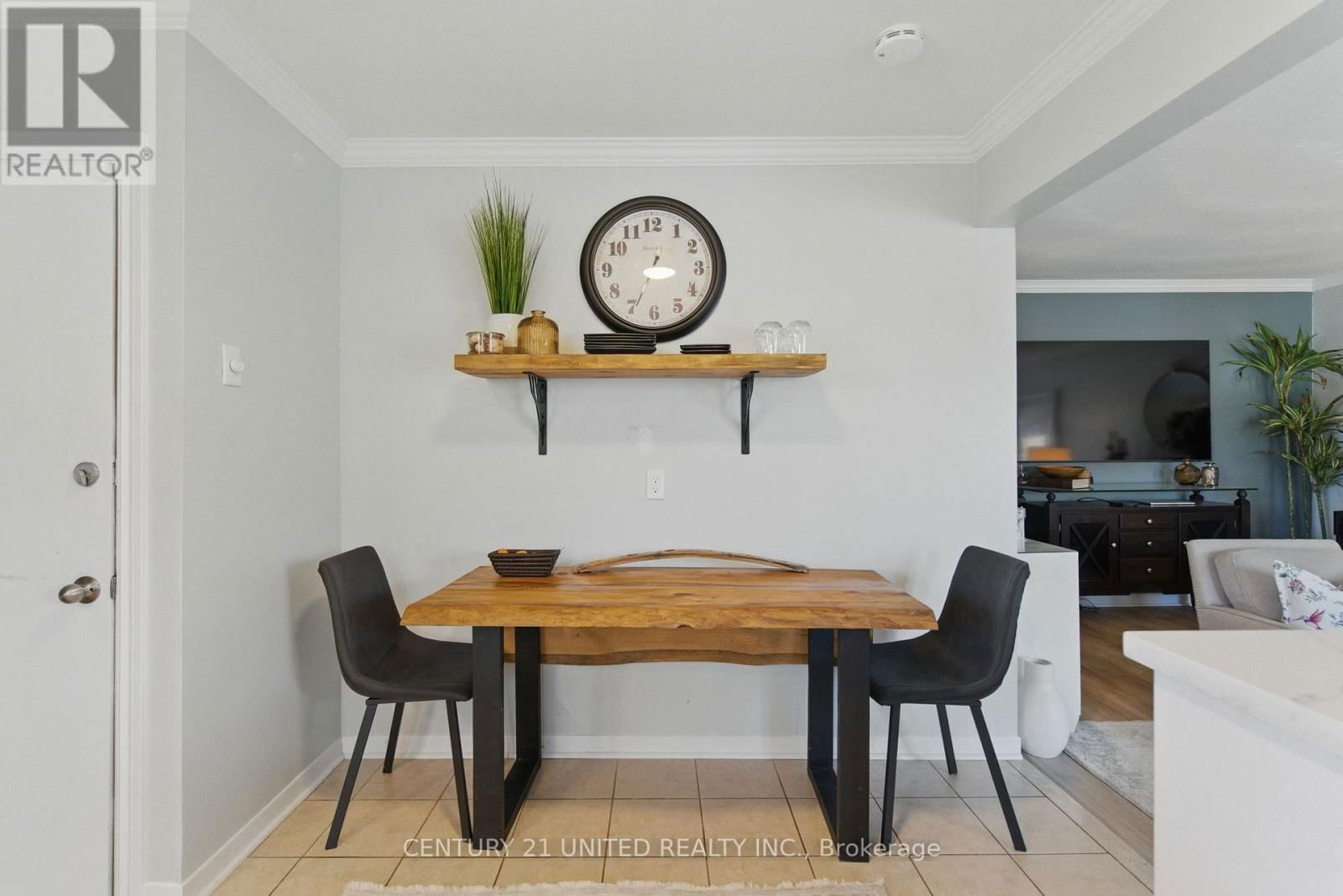 243 LUPIN DRIVE Image 13