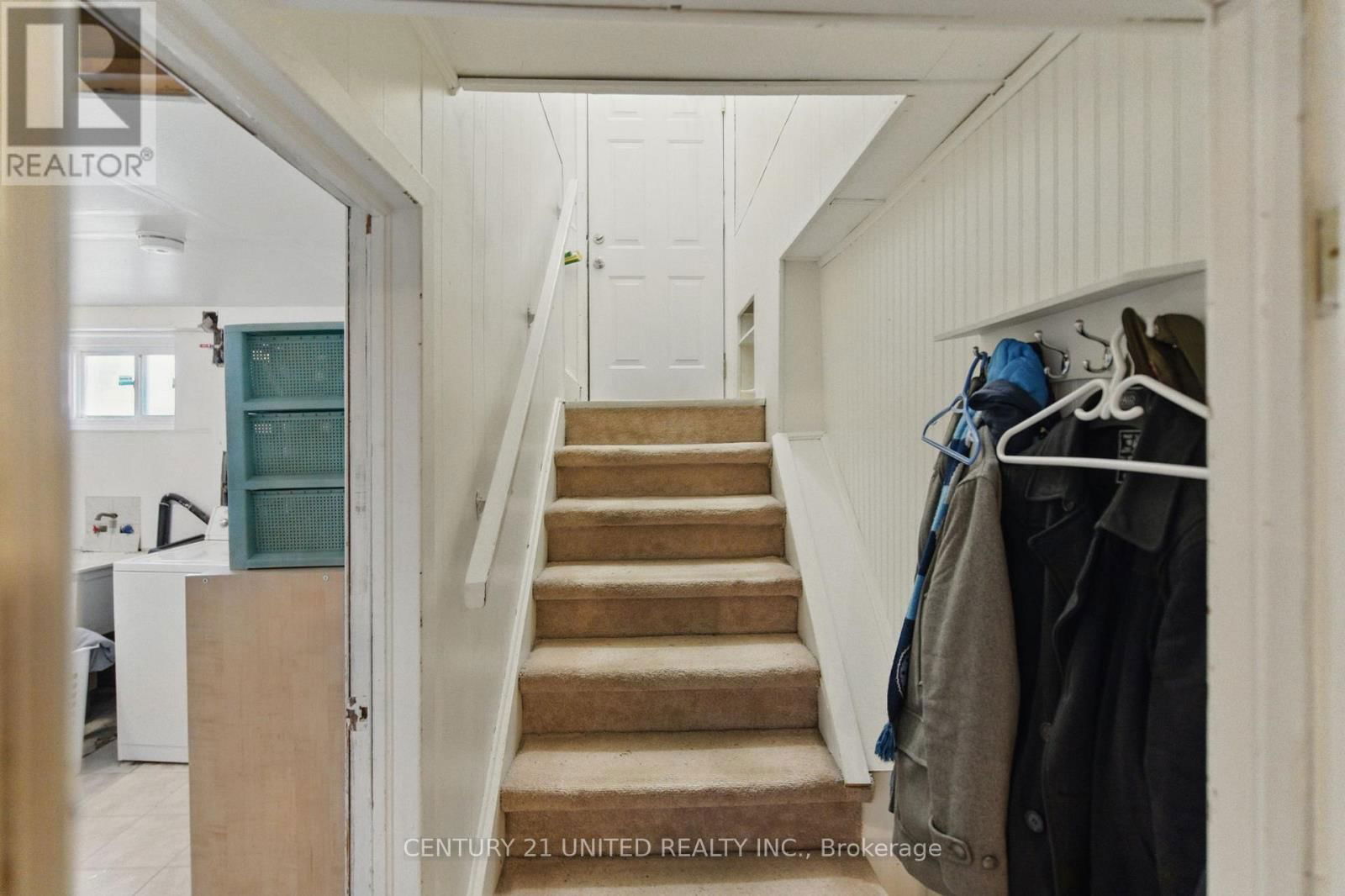 243 LUPIN DRIVE Image 21