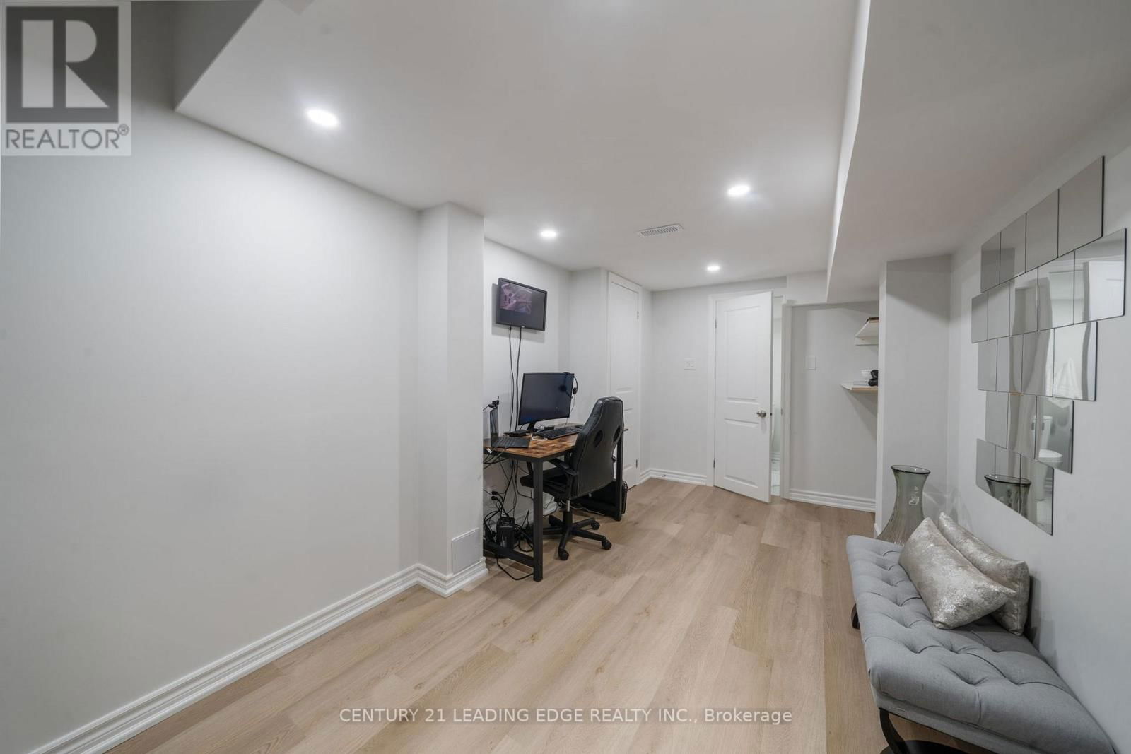 56 PRIORY DRIVE Image 33