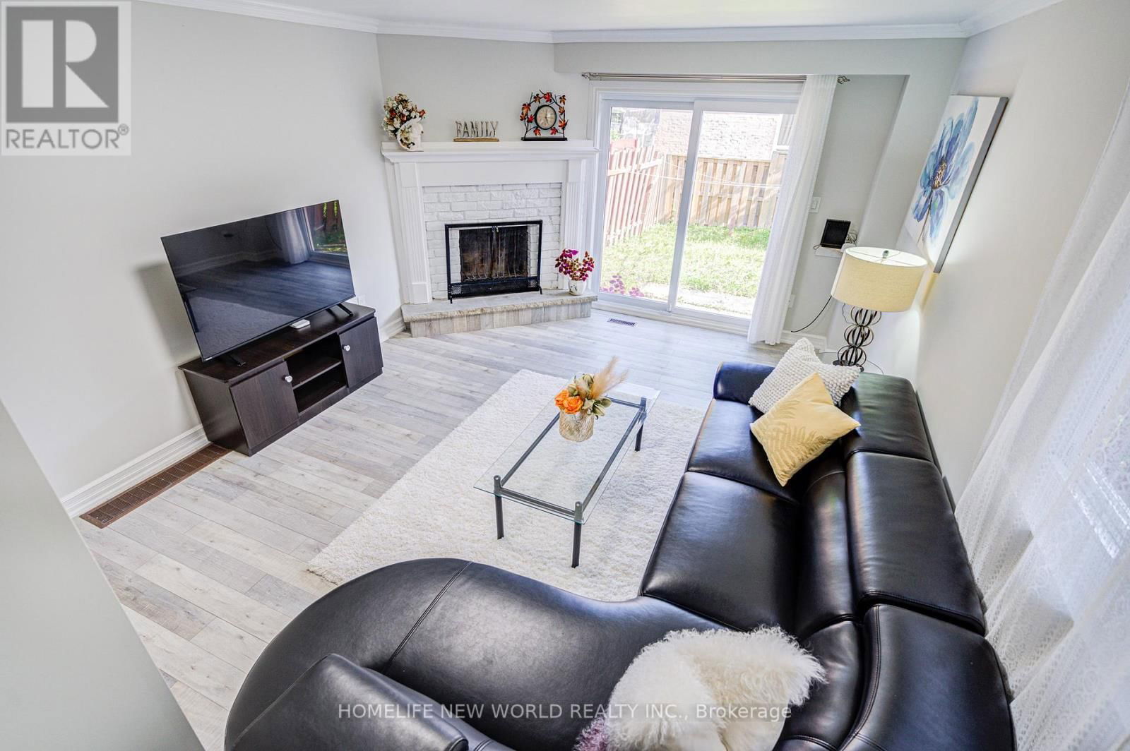 29 PUMA DRIVE Image 17