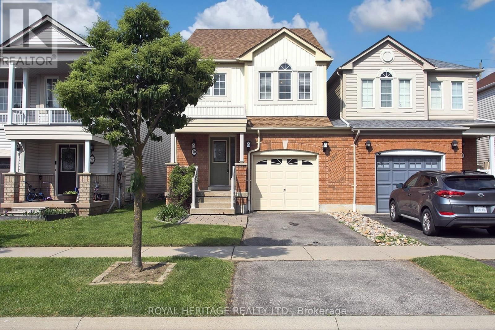 70 LONGUEUIL PLACE Image 1