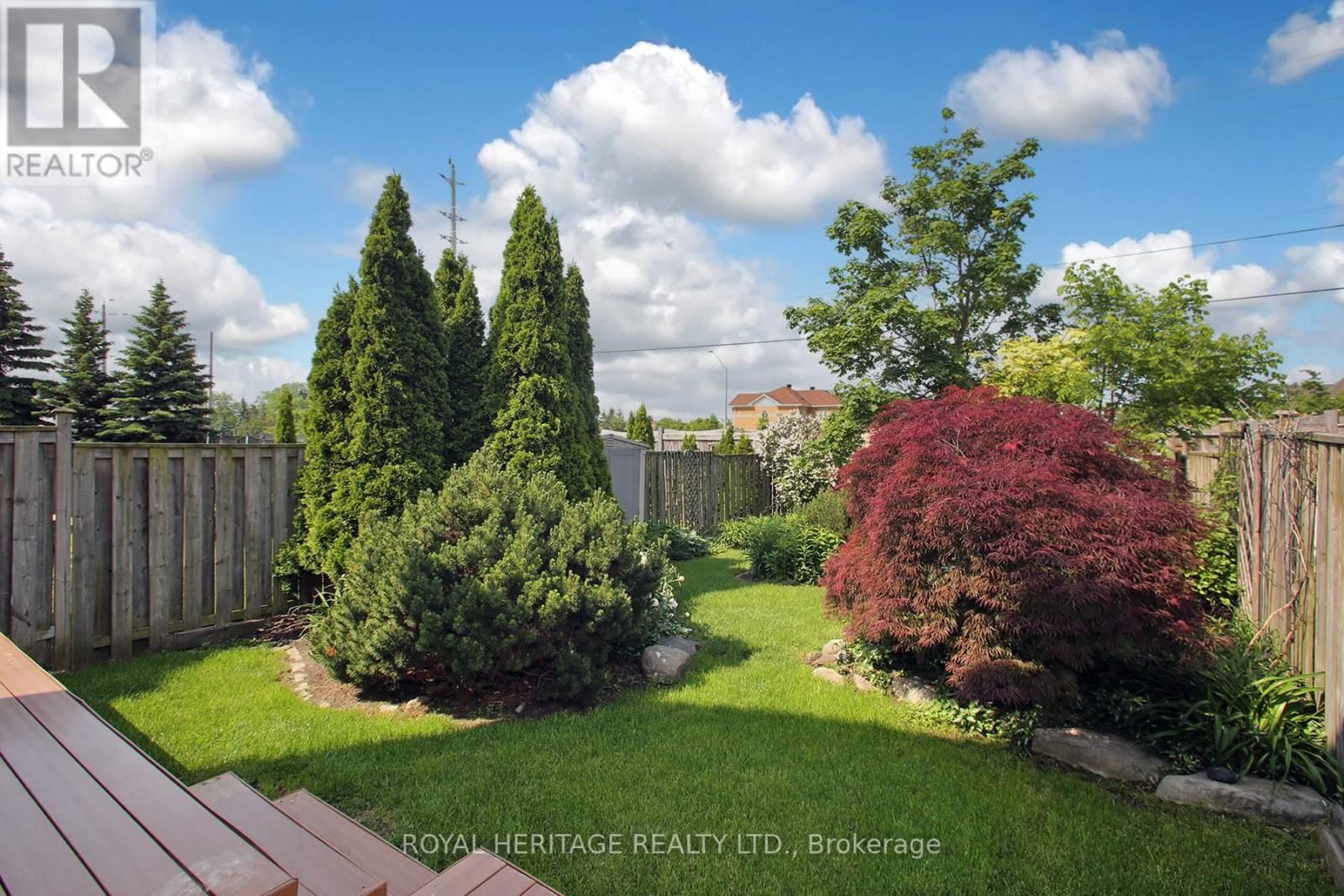 70 LONGUEUIL PLACE Image 26