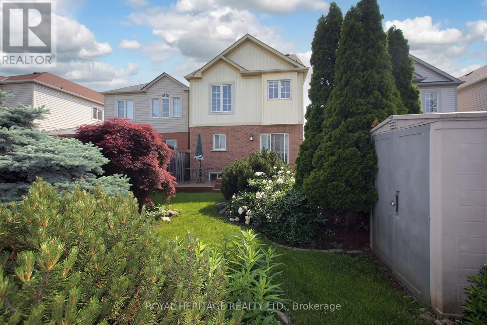 70 LONGUEUIL PLACE Image 27