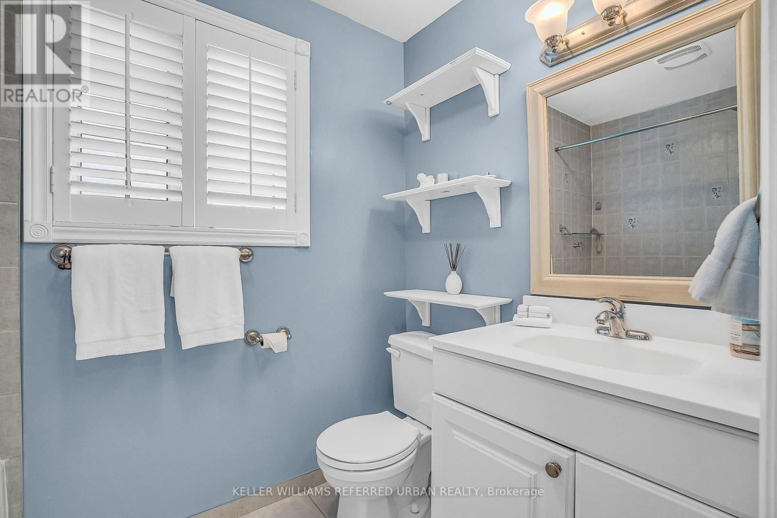 5 DONORA DRIVE Image 22