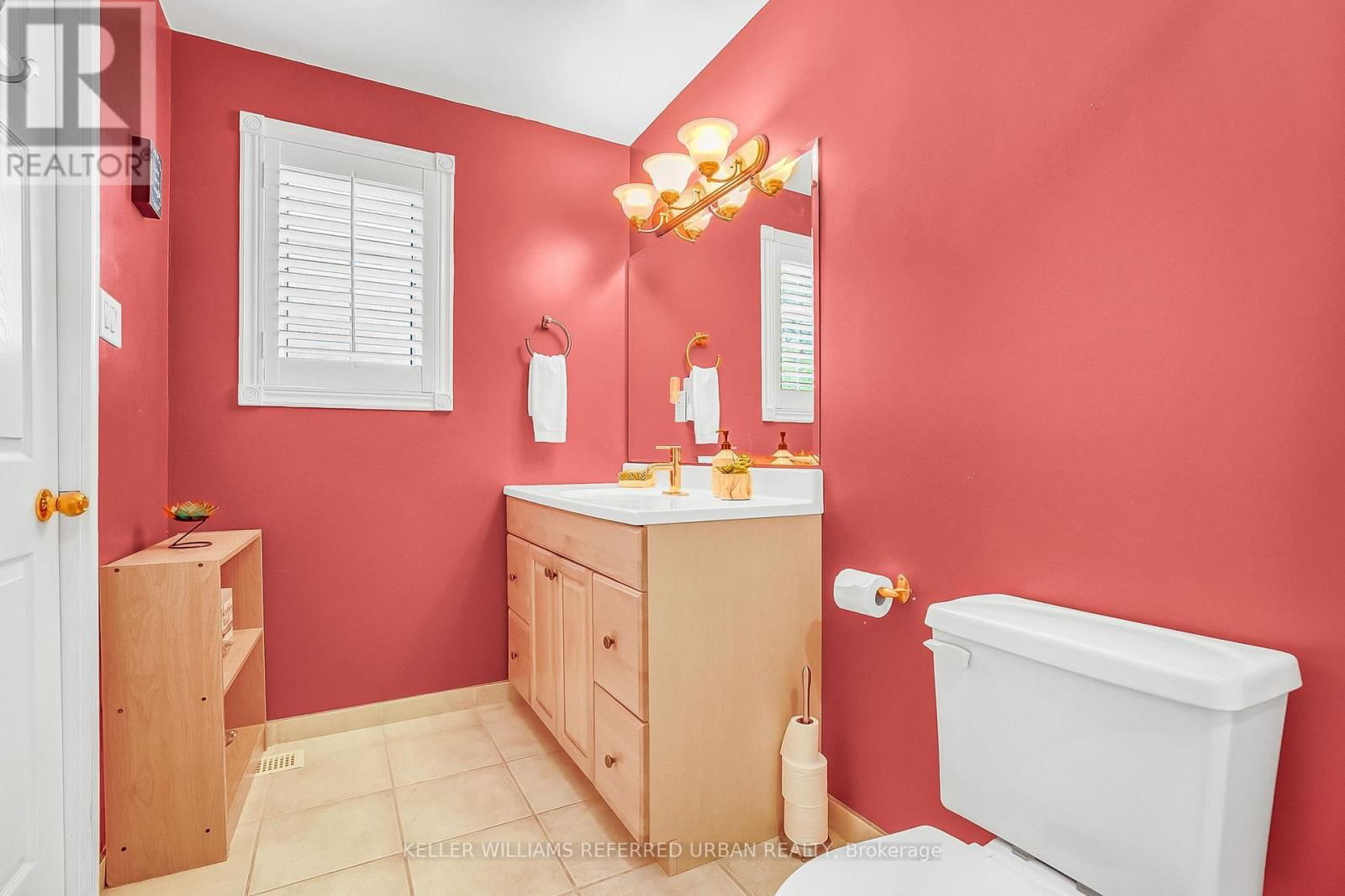 5 DONORA DRIVE Image 27