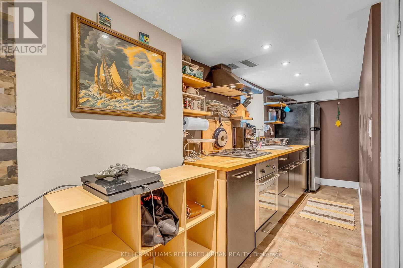 5 DONORA DRIVE Image 31