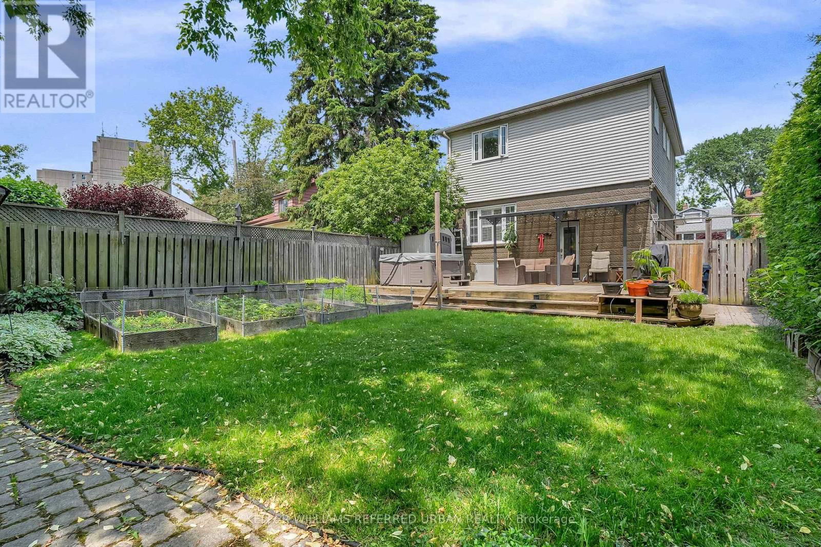 5 DONORA DRIVE Image 37