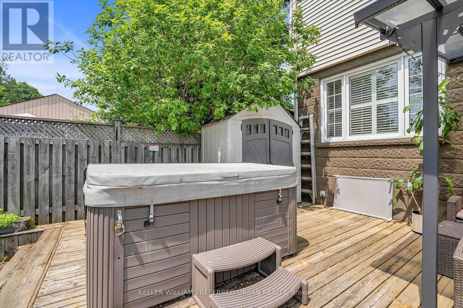 5 DONORA DRIVE Image 40
