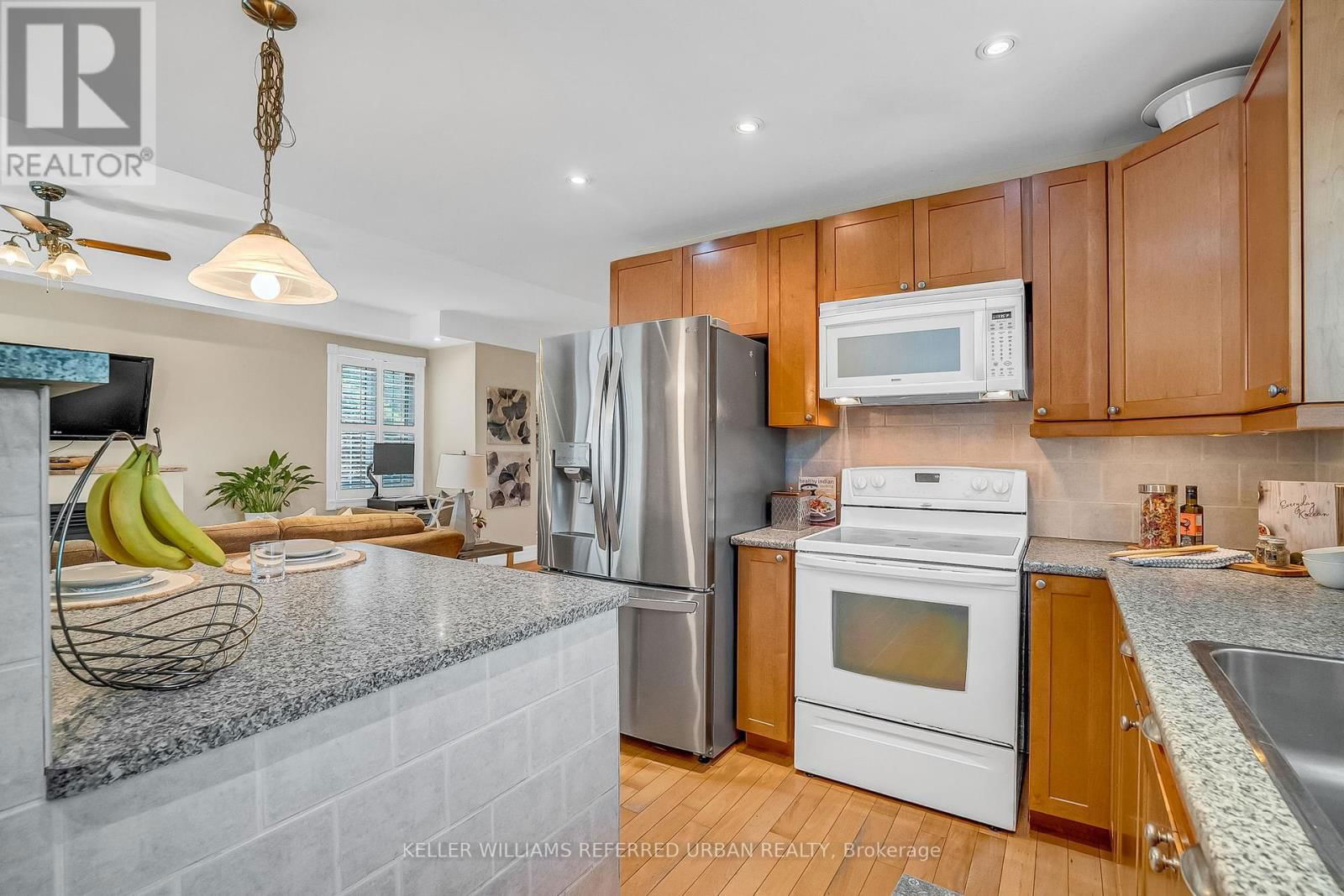 5 DONORA DRIVE Image 9