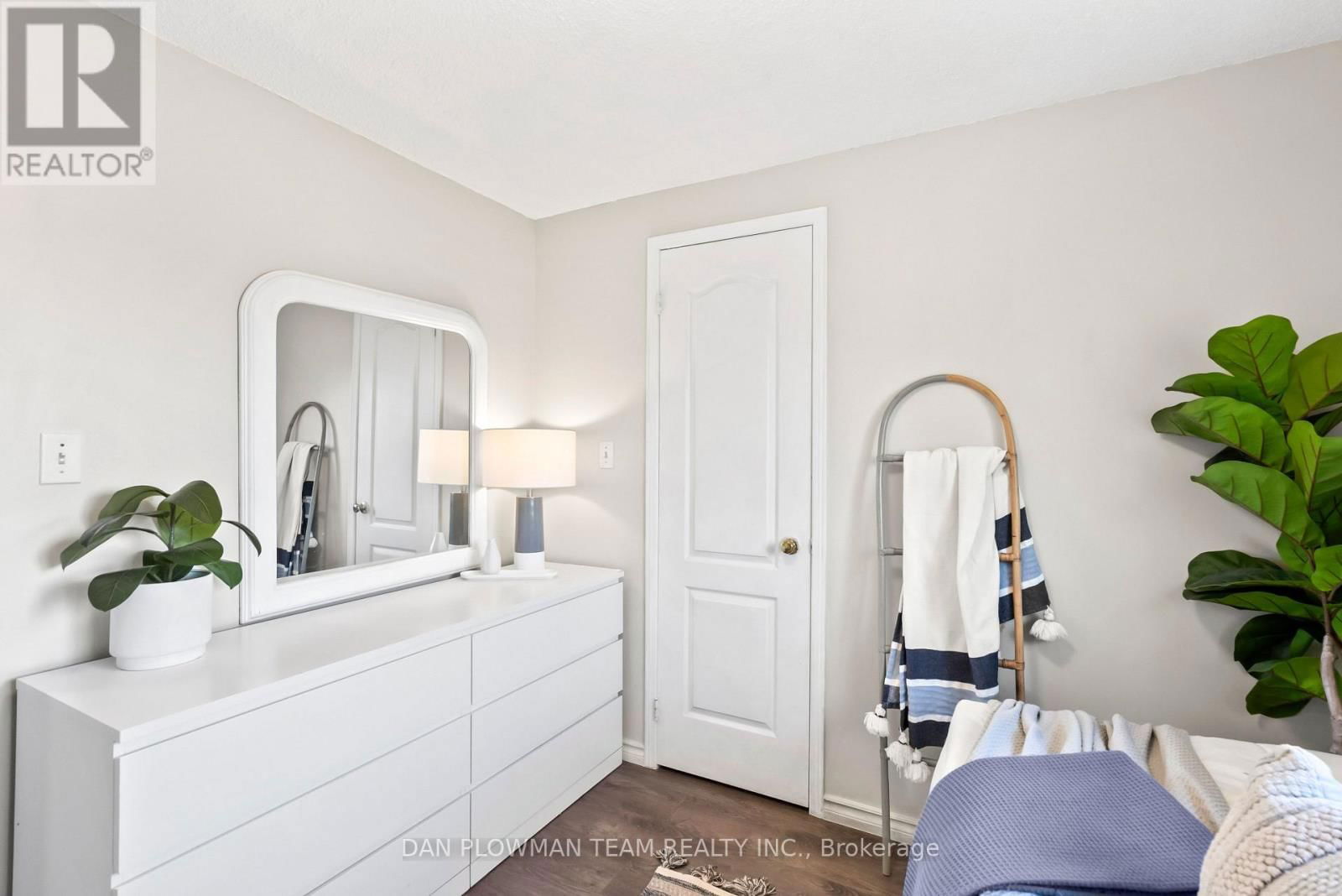 29 BARRON COURT Image 22