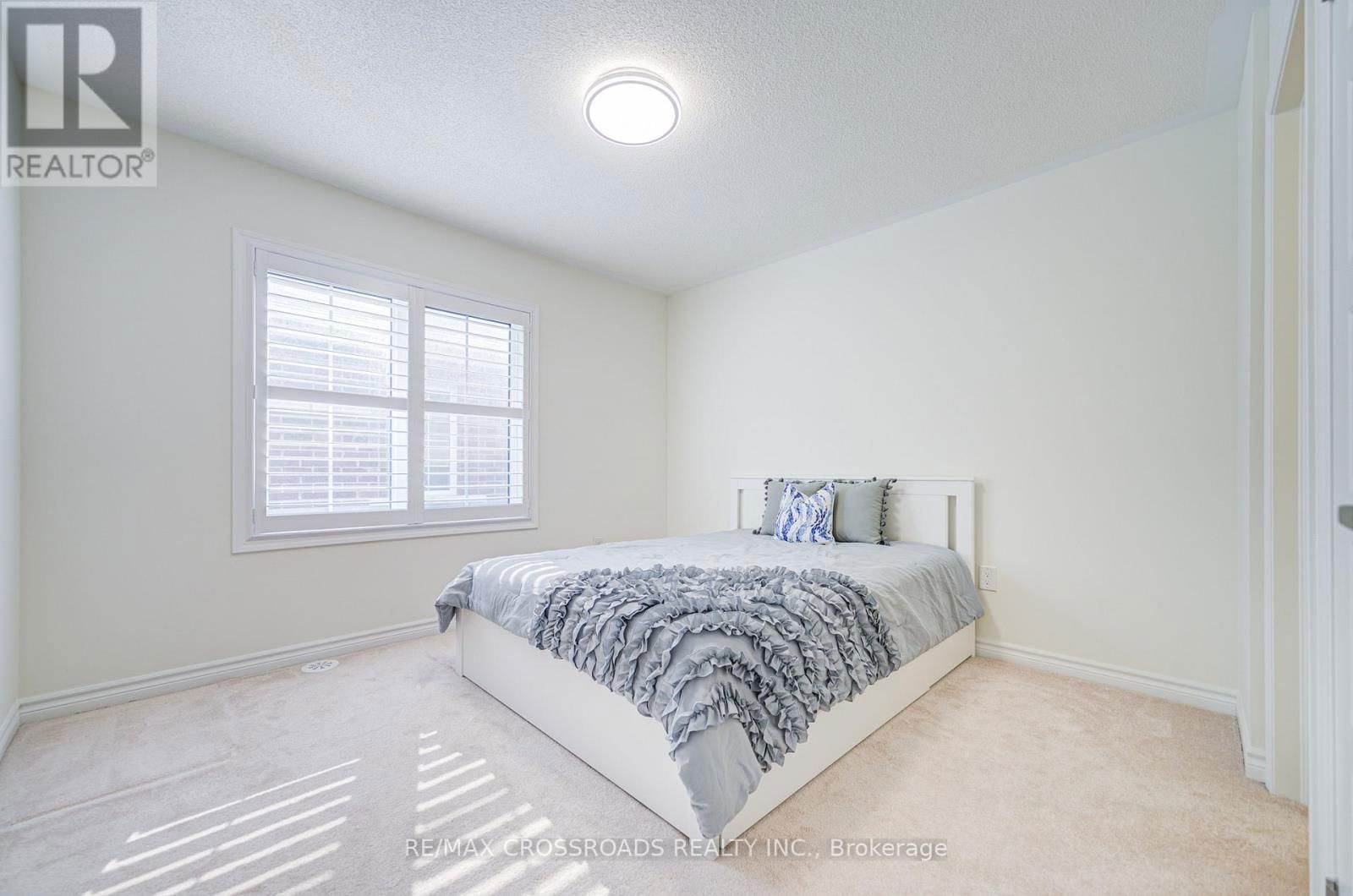 13 GOLDEYE STREET Image 10